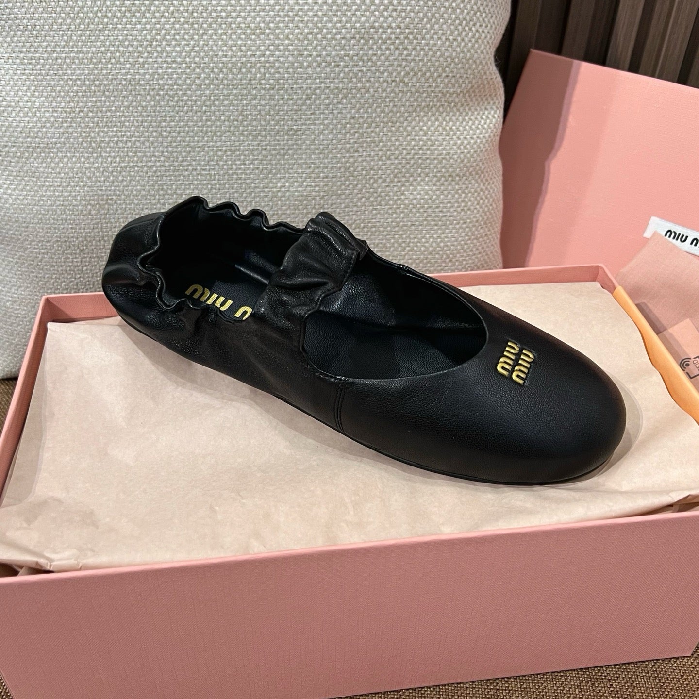 미우미우 루슈 나파 가죽 발레리나