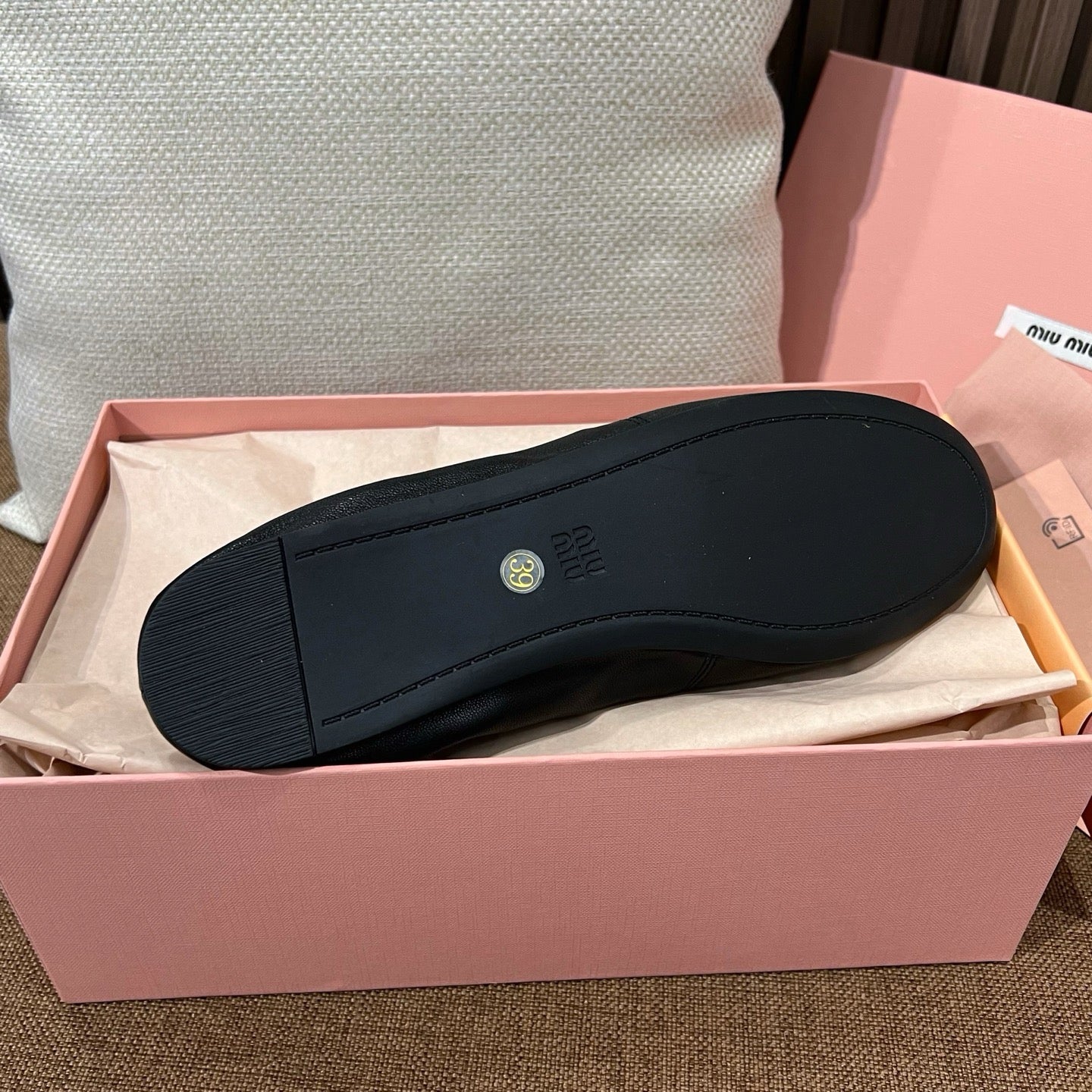 미우미우 루슈 나파 가죽 발레리나