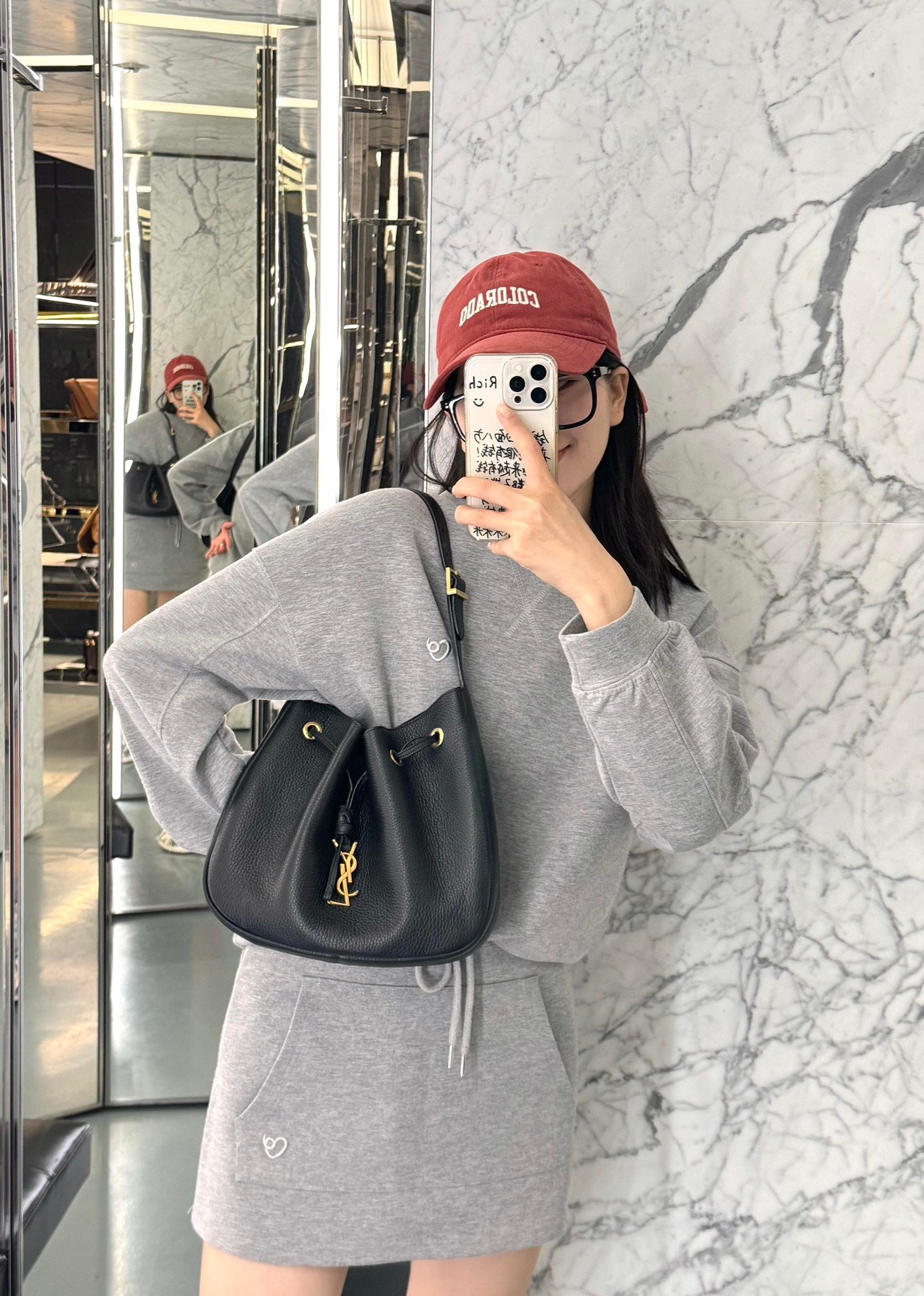 생로랑 PARIS VII 호보백 그레인 레더 스몰