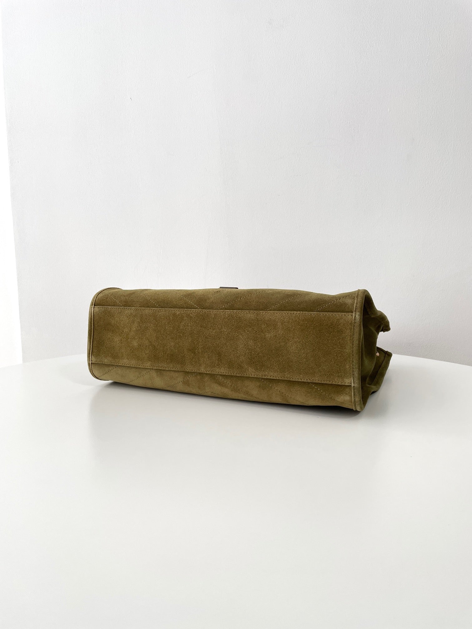 생로랑 니키 쇼핑백 빈티지 레더 미디움