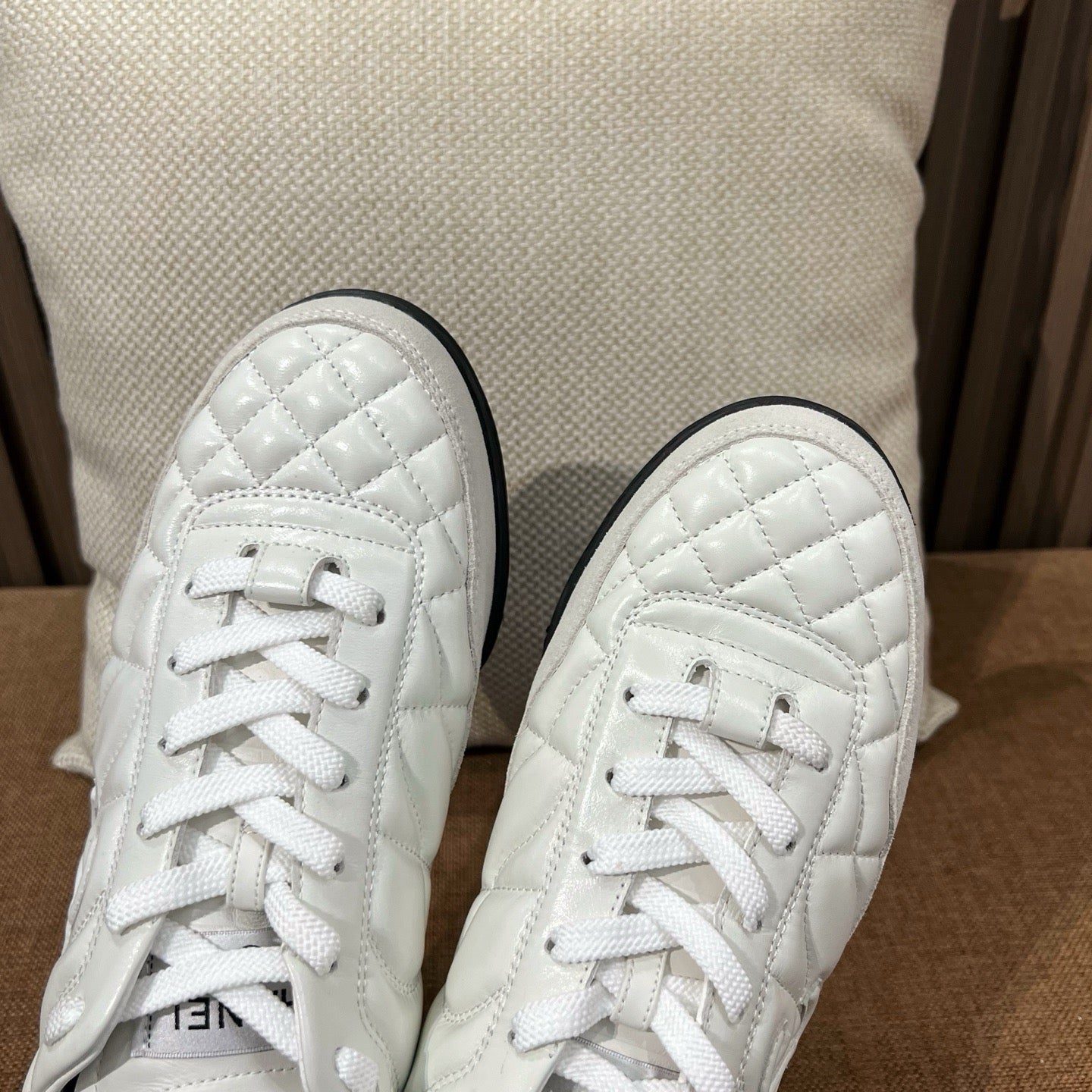 샤넬 카프스킨 퀄팅 스니커즈