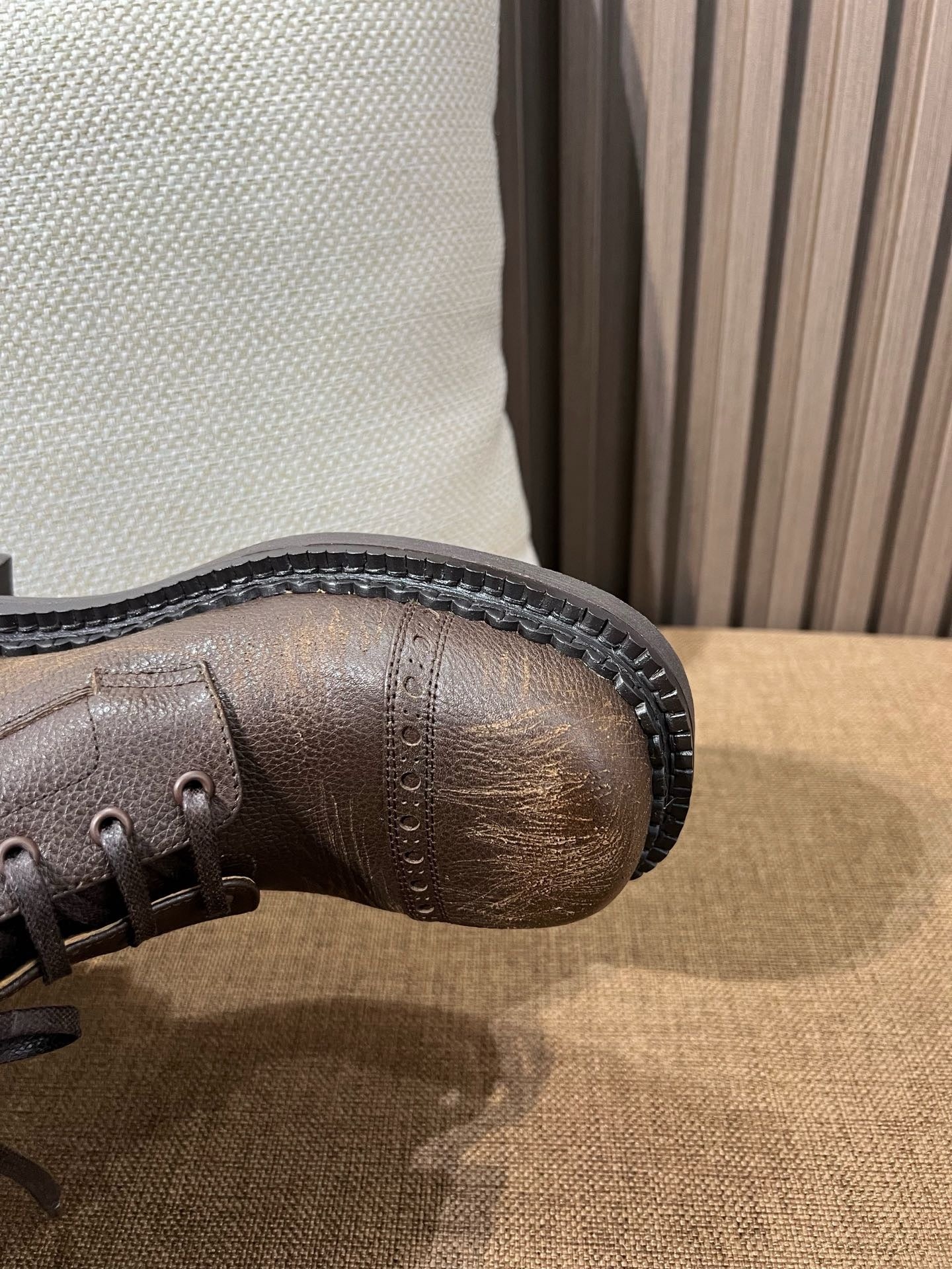 미우미우 가죽 부츠