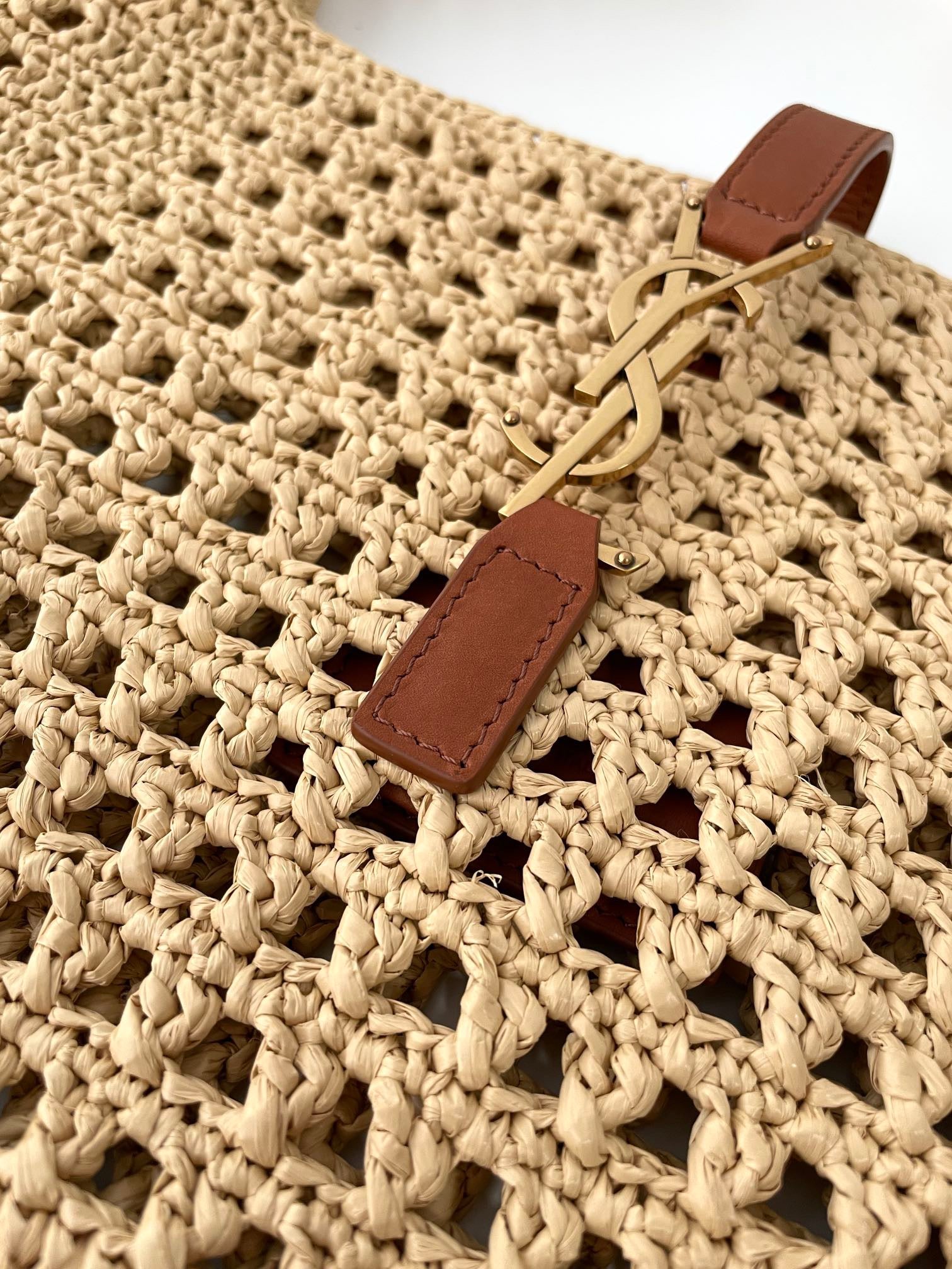 생로랑 크로쉐 라피아 호보백