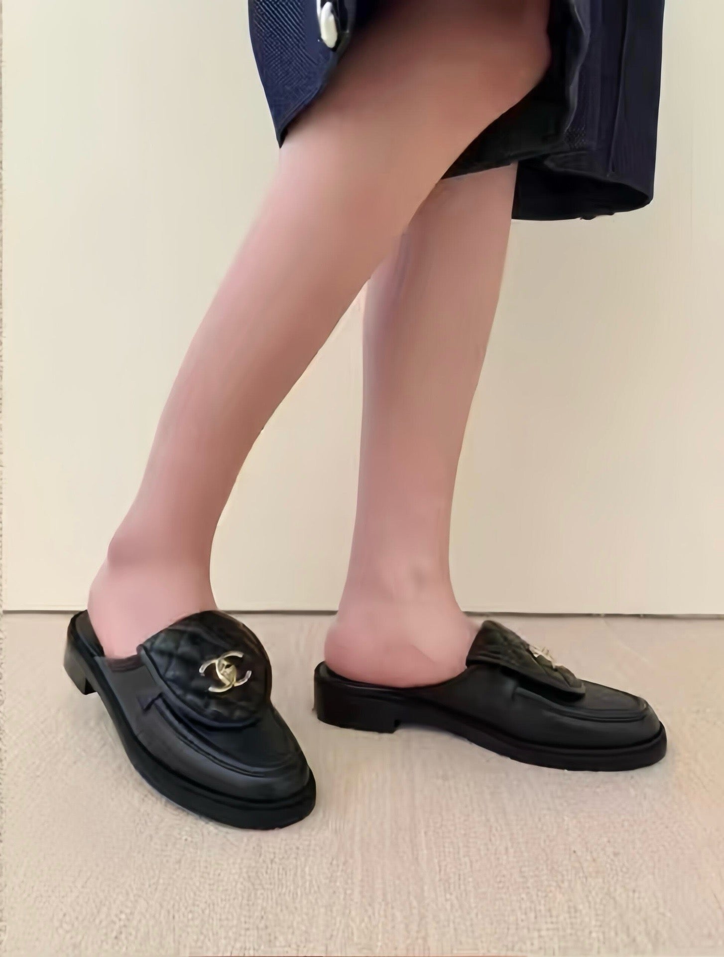 샤넬 턴락 퀄팅 뮬 슬리퍼
