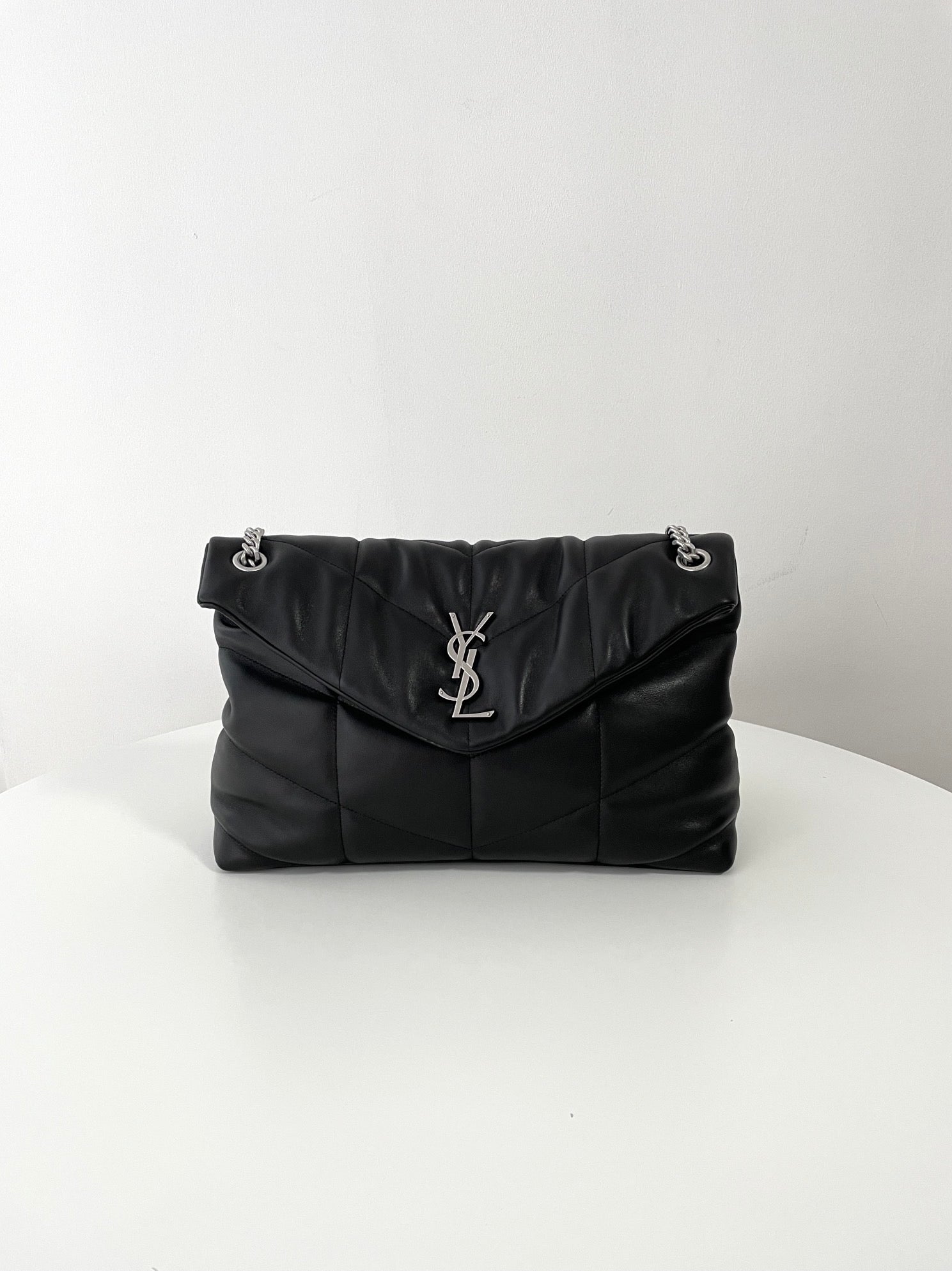 생로랑 루루 푸퍼백 미디움