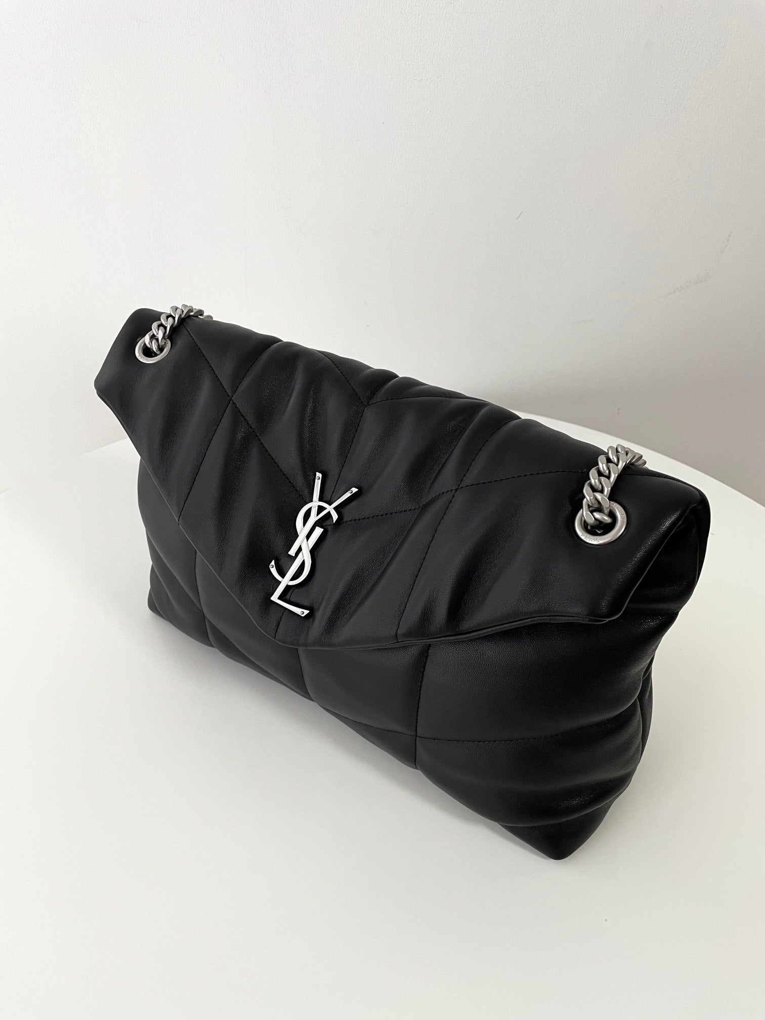 생로랑 루루 푸퍼백 미디움