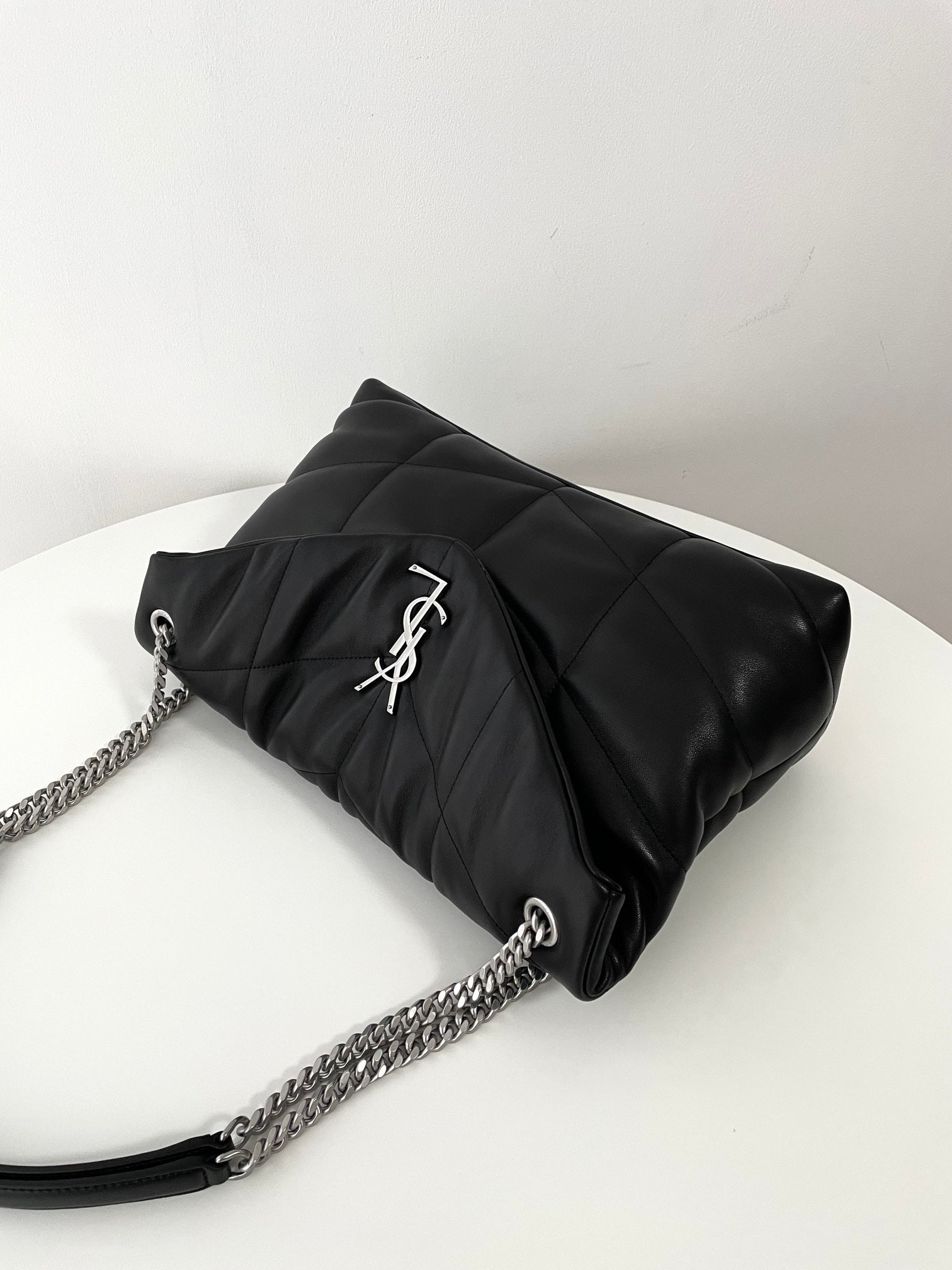 생로랑 루루 푸퍼백 미디움