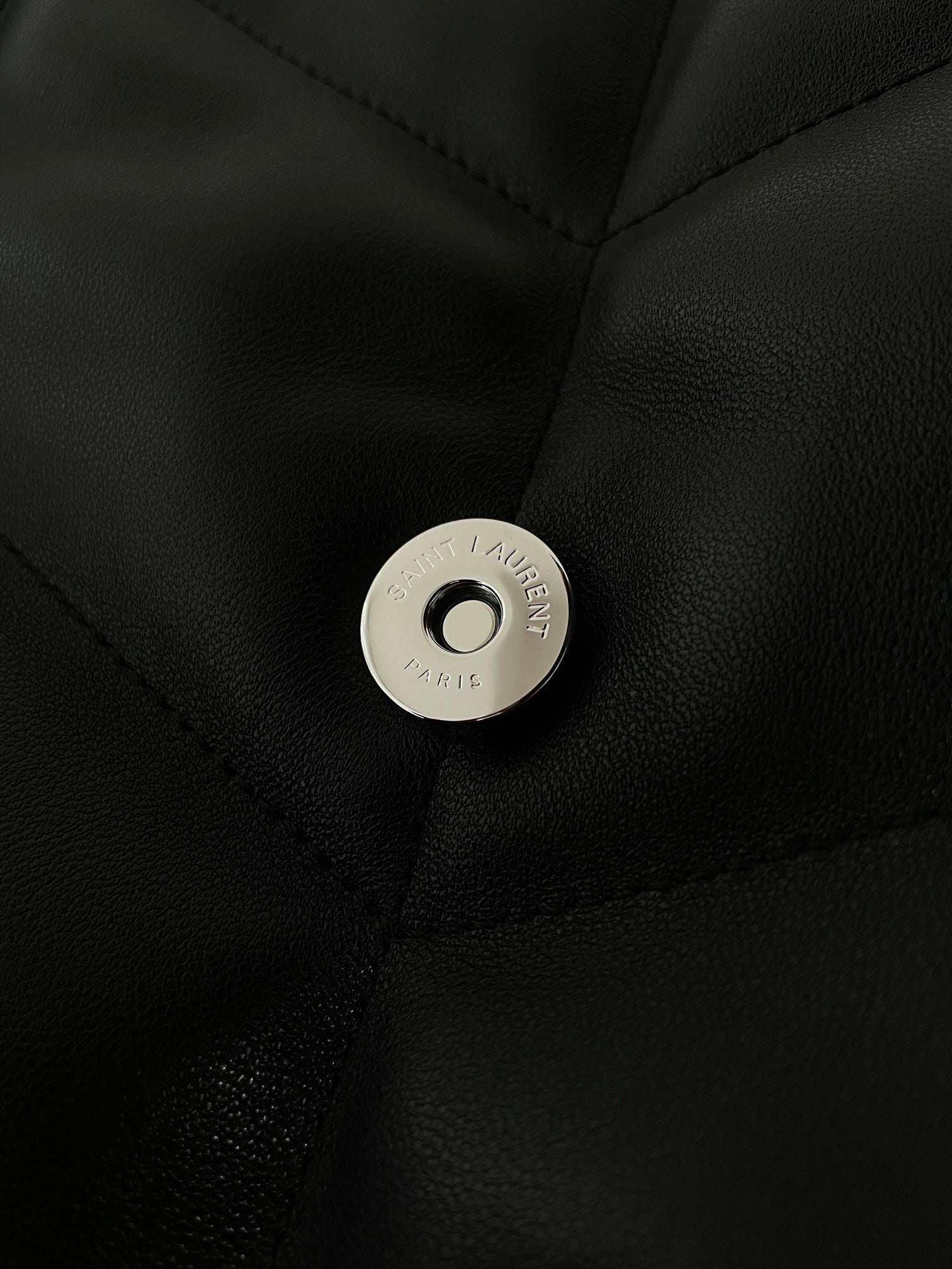 생로랑 루루 푸퍼백 미디움