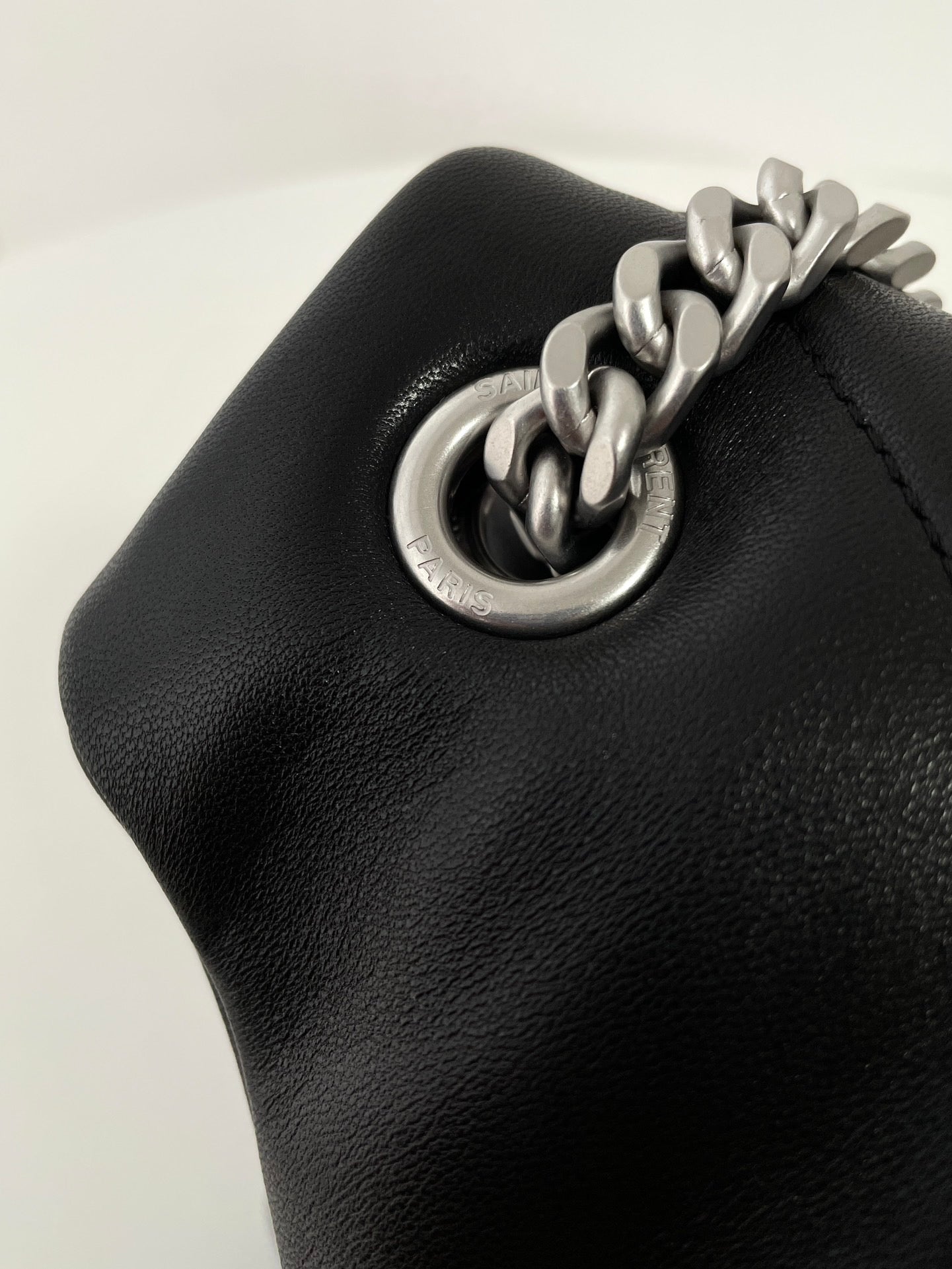 생로랑 루루 푸퍼백 미디움