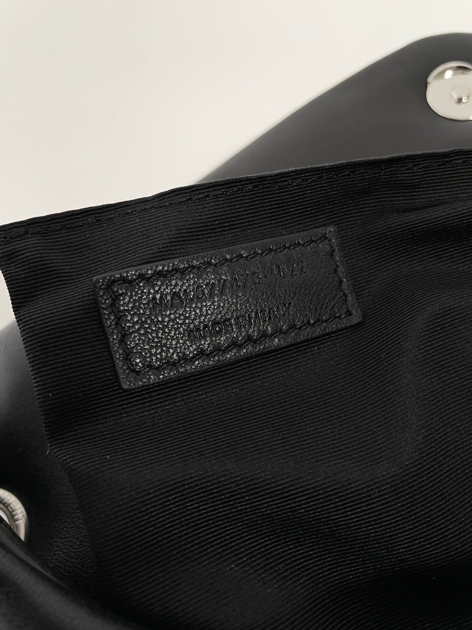 생로랑 루루 푸퍼백 미디움