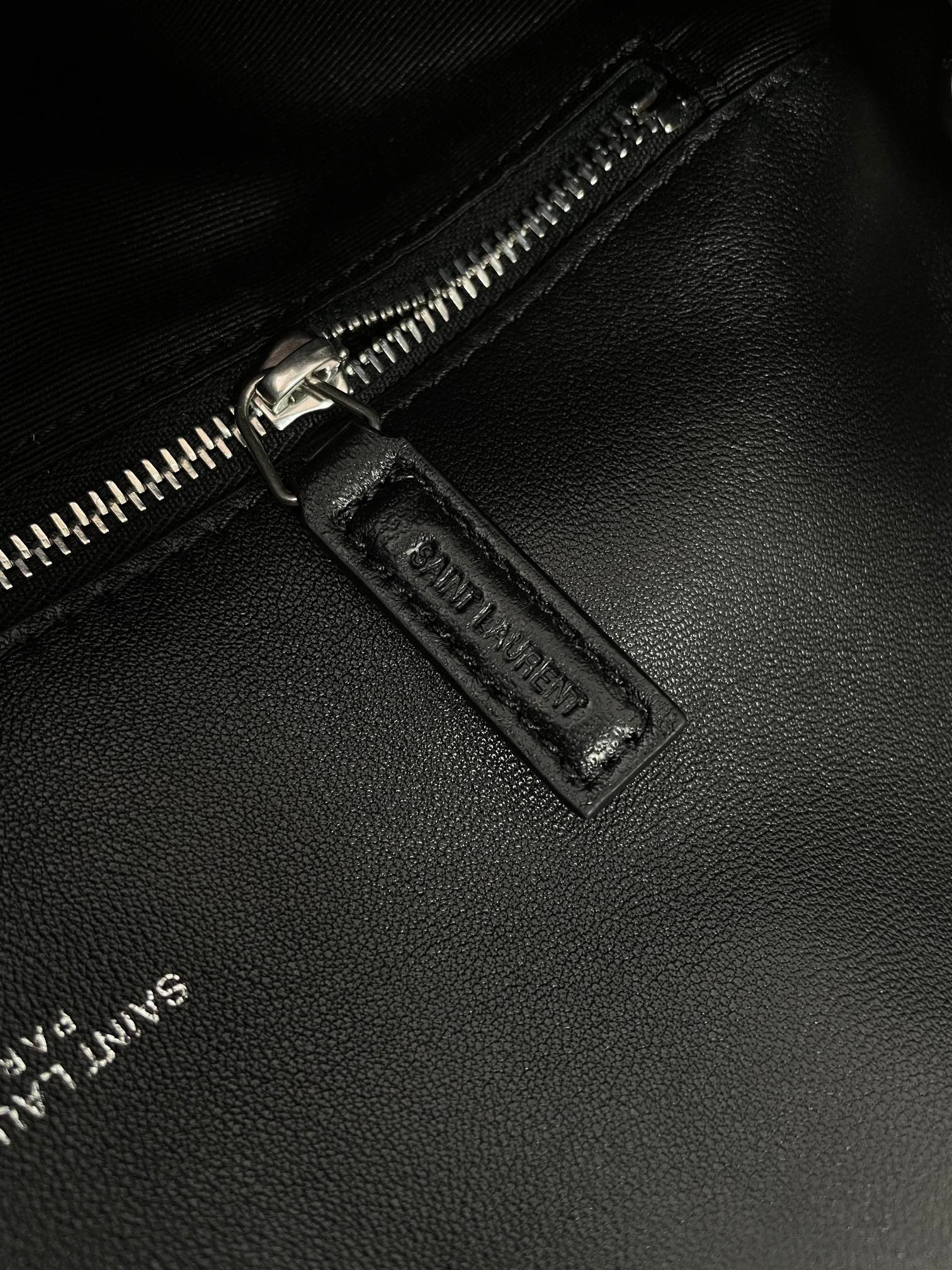 생로랑 루루 푸퍼백 미디움