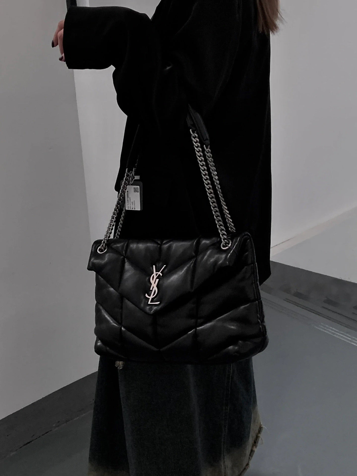 생로랑 루루 푸퍼백 미디움