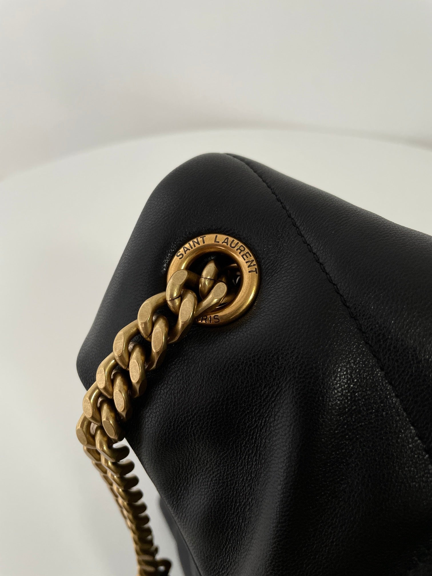 생로랑 루루 푸퍼백 미디움(금장)