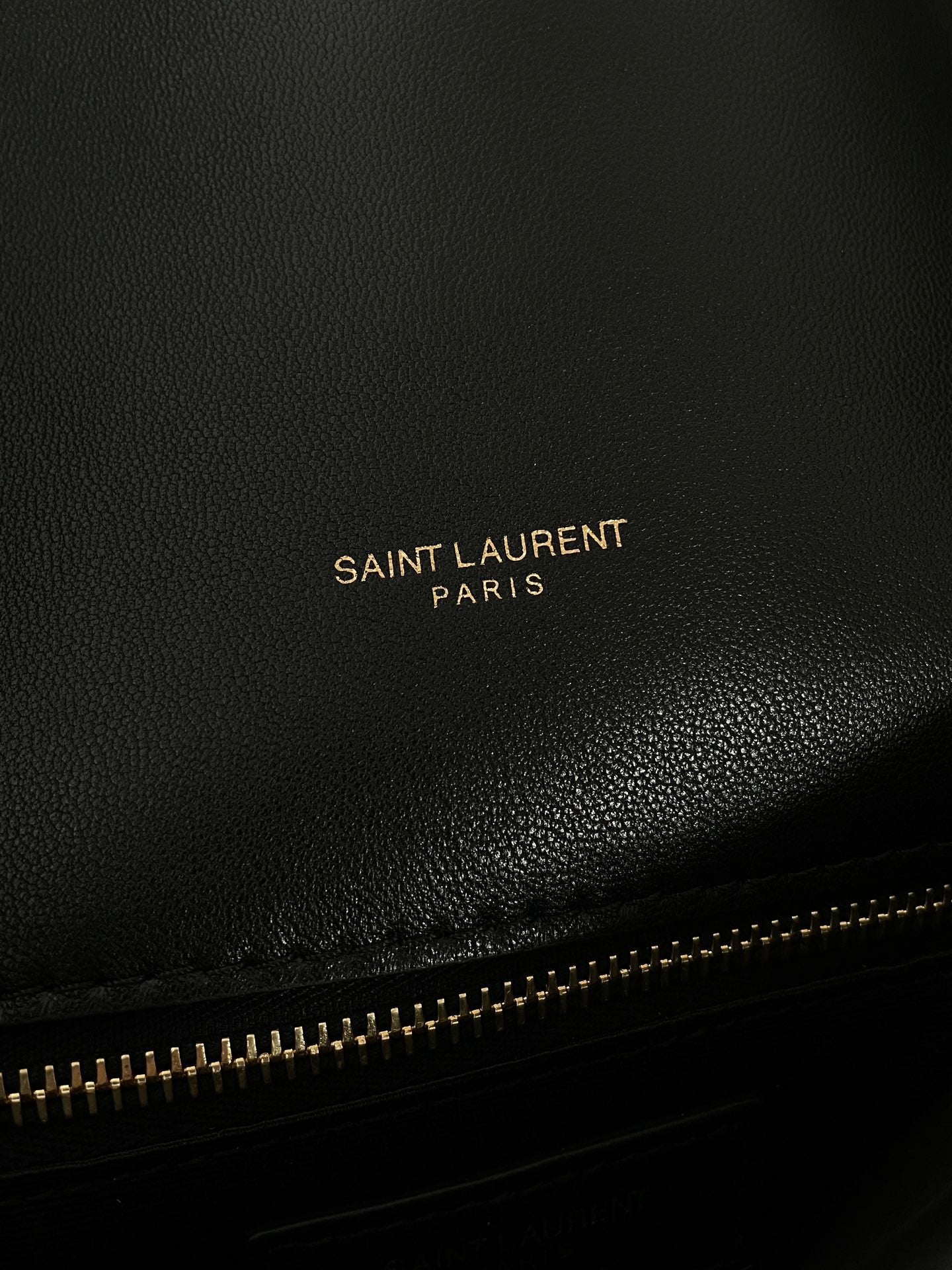 생로랑 루루 푸퍼백 미디움(금장)