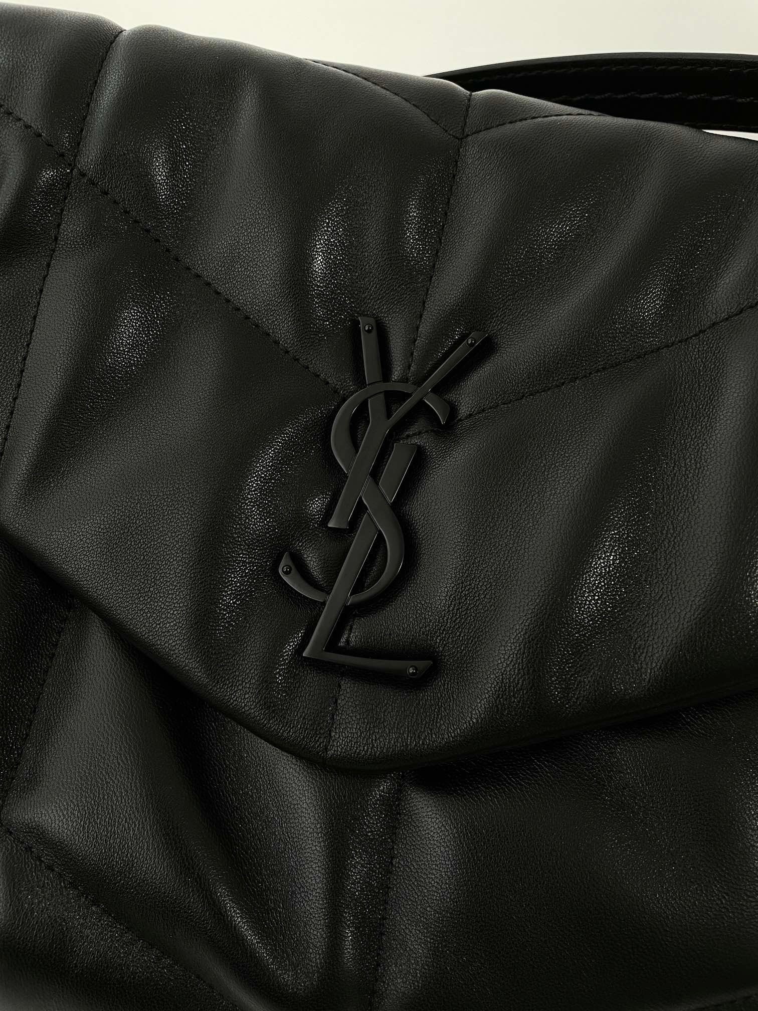 생로랑 루루 푸퍼백 미디움(흑장)