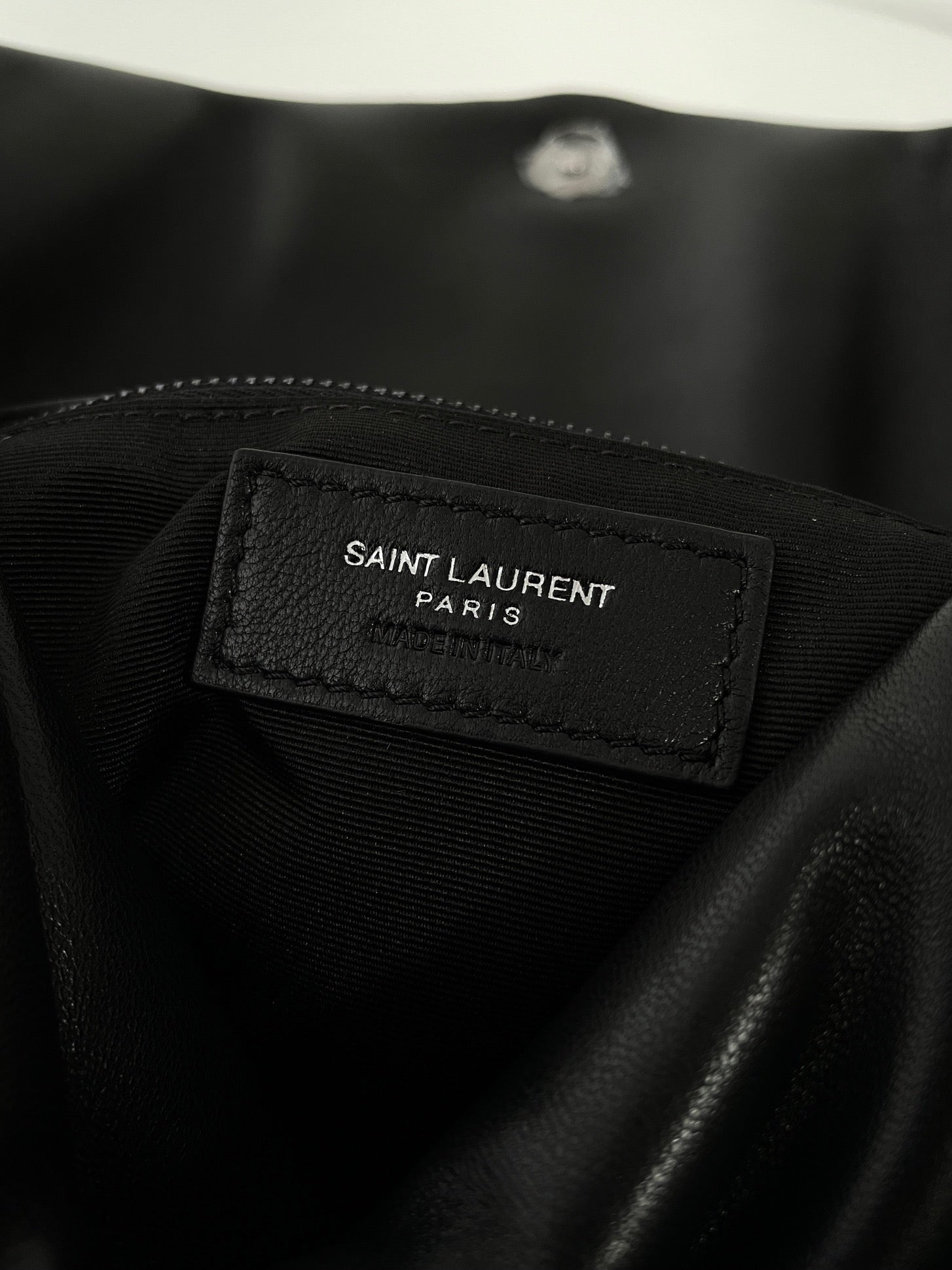 생로랑 루루 푸퍼백 미디움(흑장)