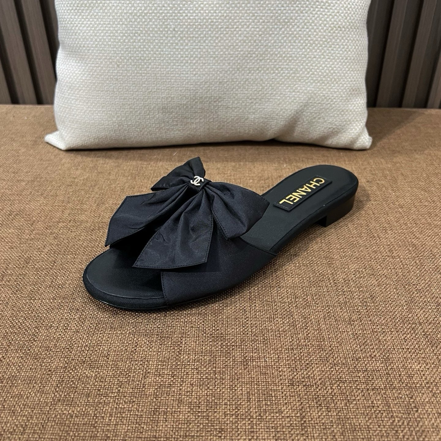 샤넬 리본 슬리퍼