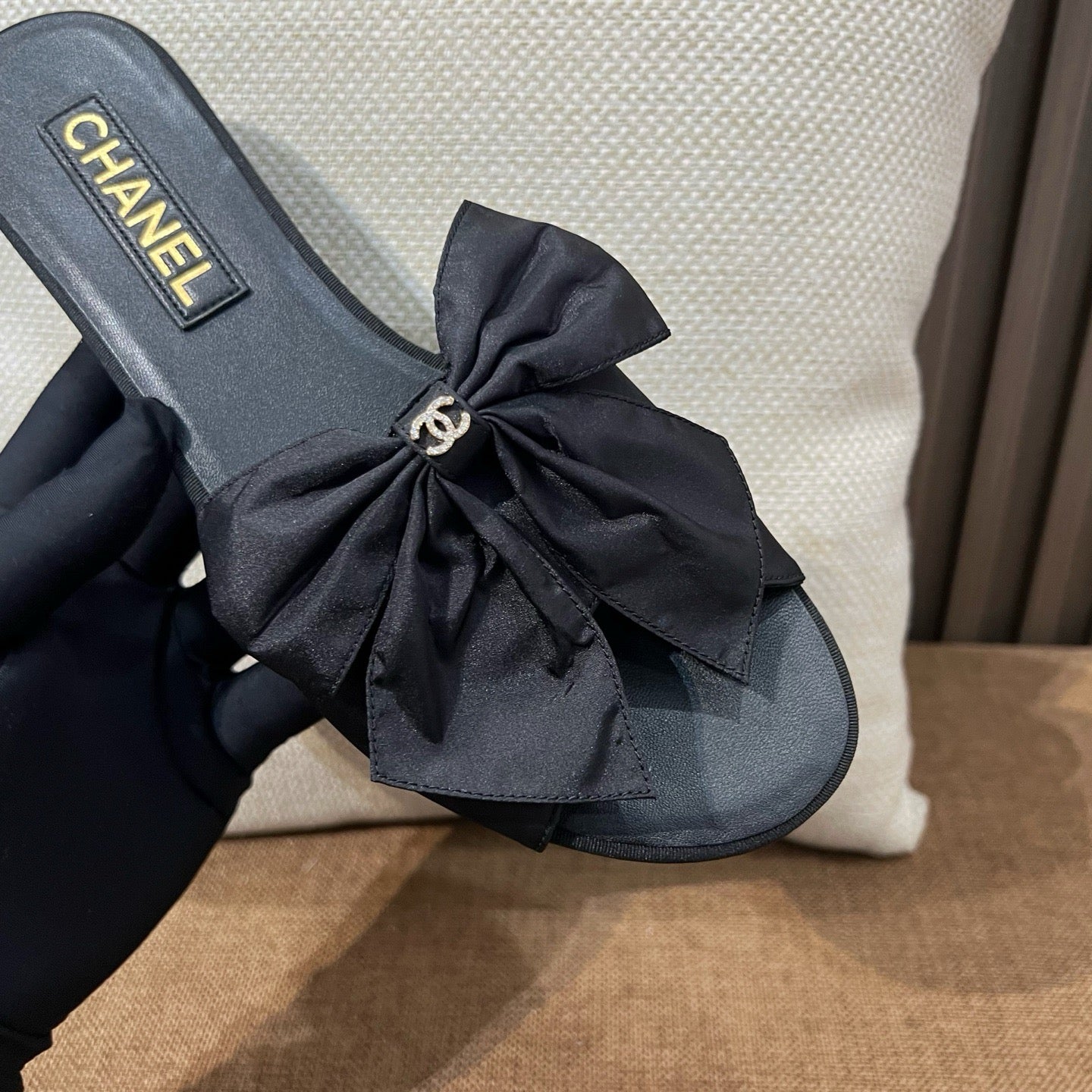 샤넬 리본 슬리퍼