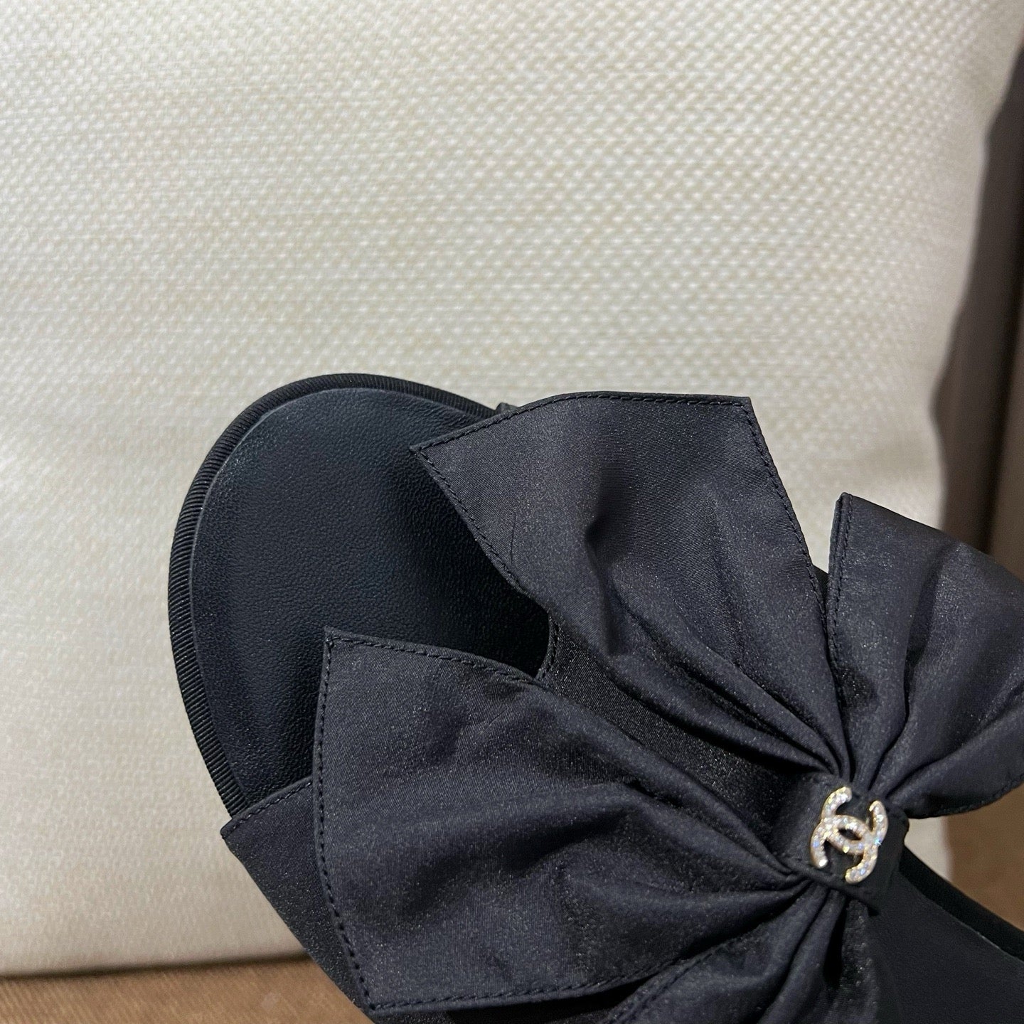 샤넬 리본 슬리퍼