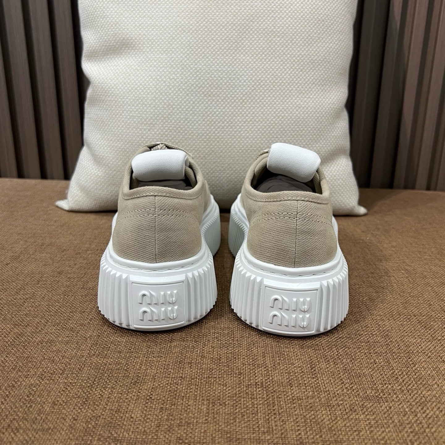 미우미우 데님 스니커즈