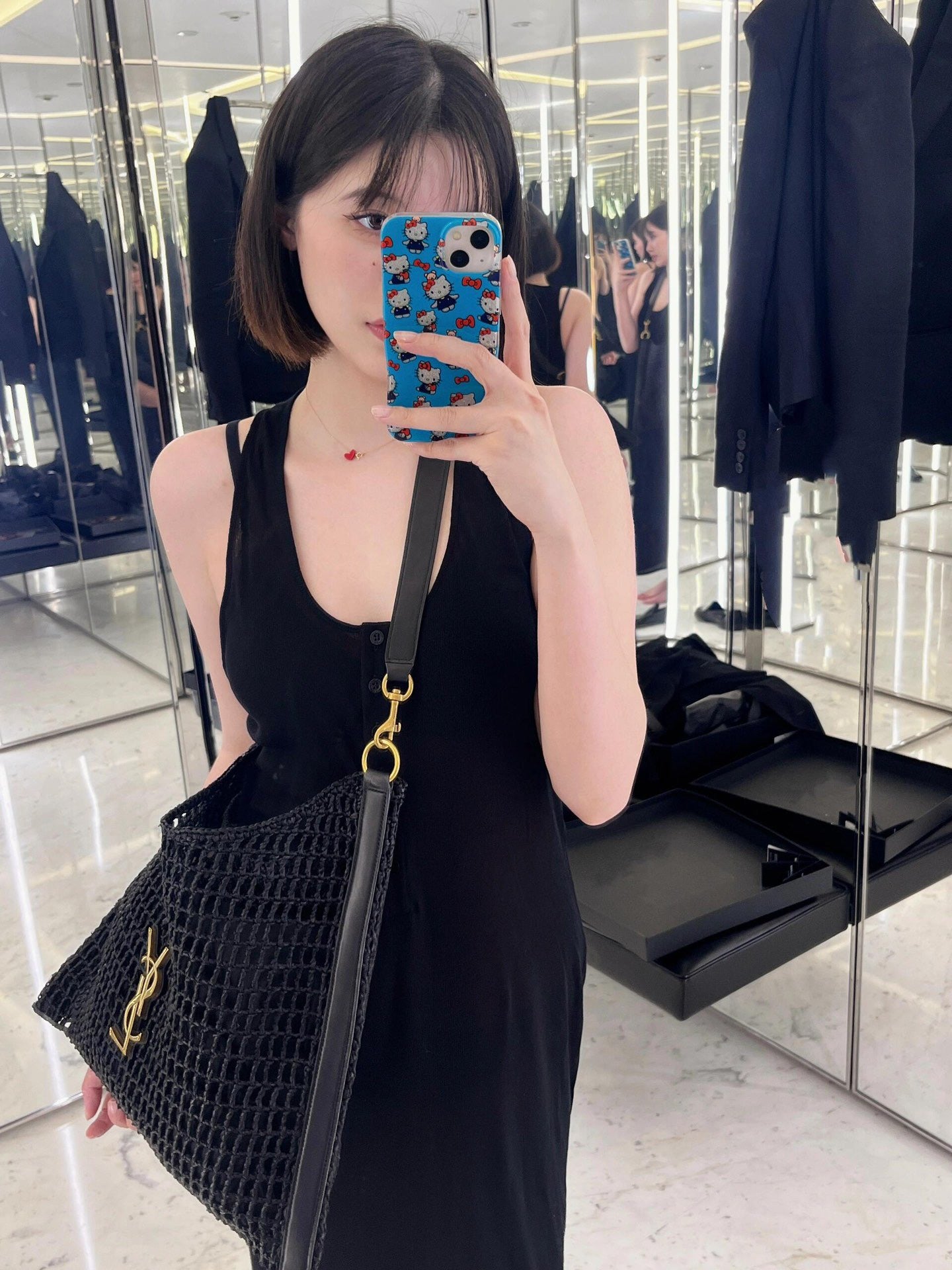 생로랑 옥살리스 라피아 마크라메 숄더 백