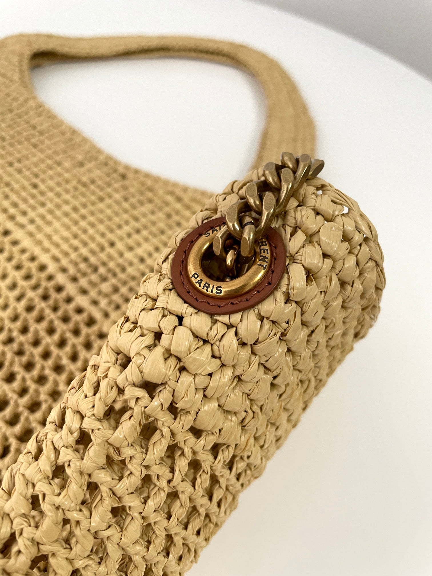 생로랑 이카레 라피아 백