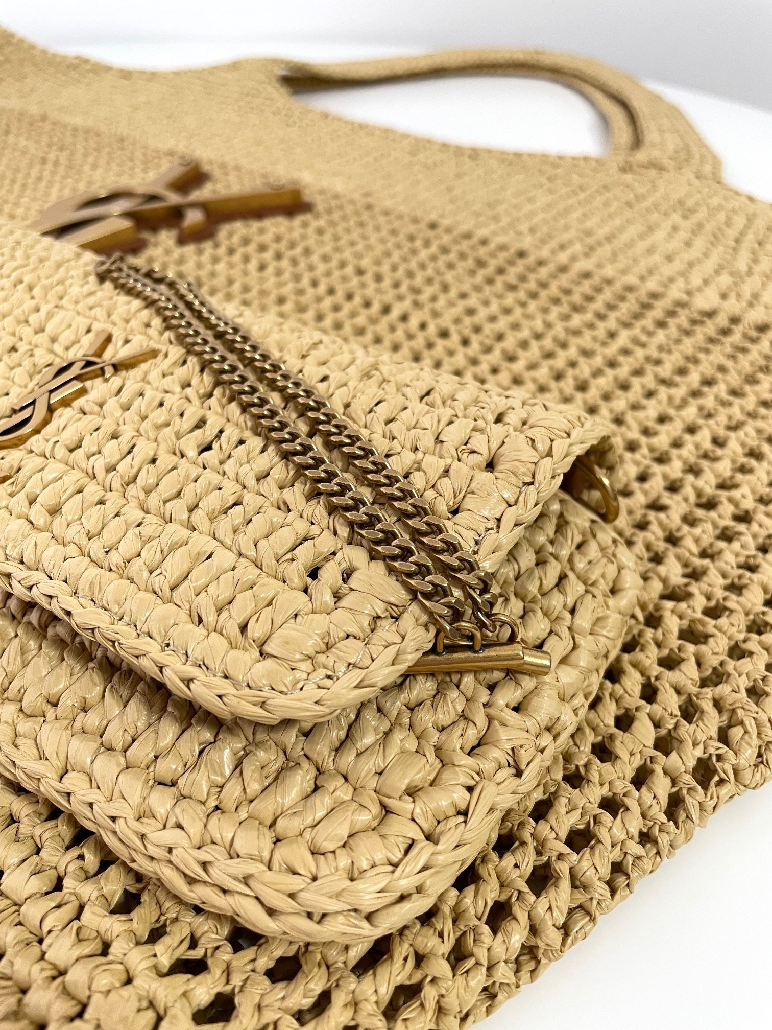 생로랑 이카레 라피아 백