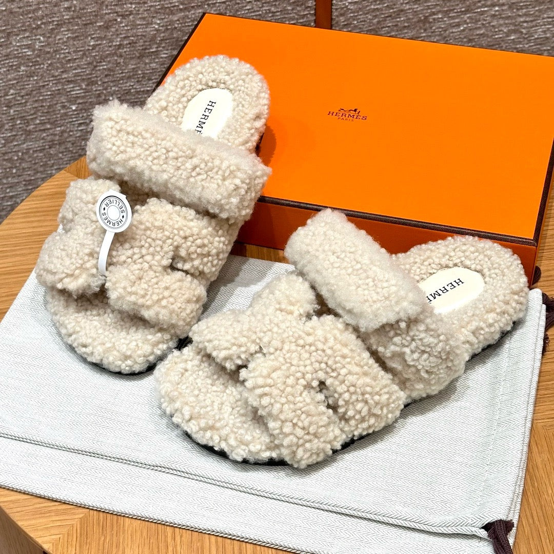 에르메스 CHYPRE 시프레 샌들 시어링