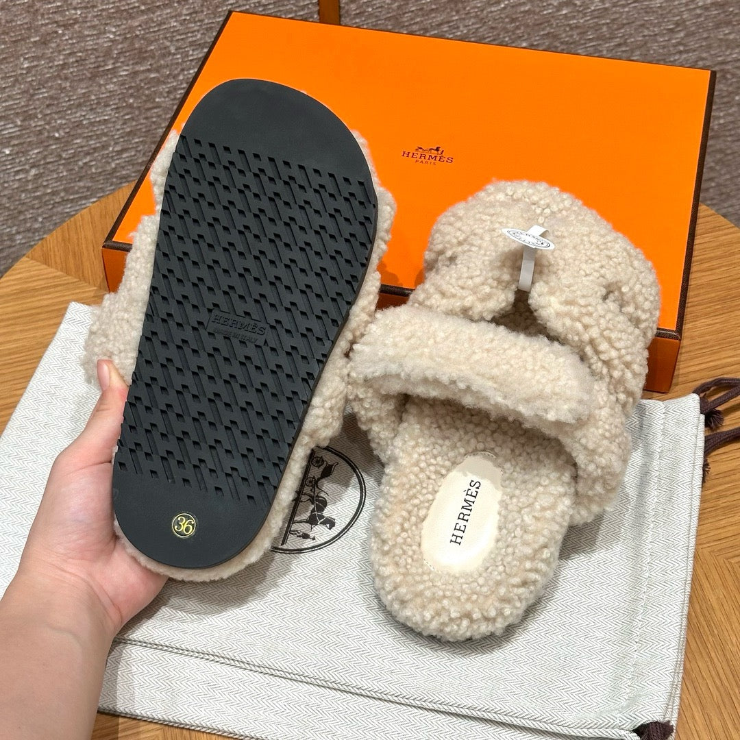 에르메스 CHYPRE 시프레 샌들 시어링