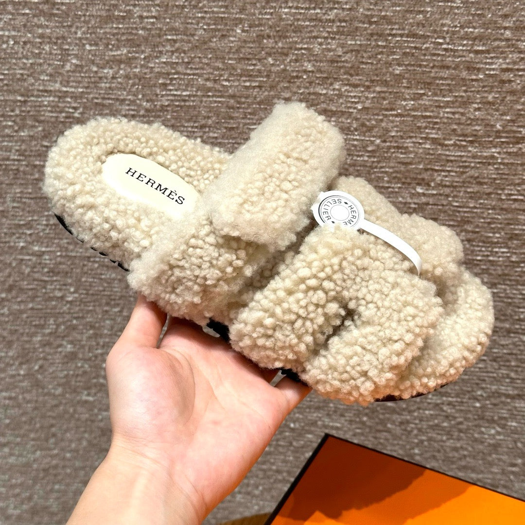 에르메스 CHYPRE 시프레 샌들 시어링