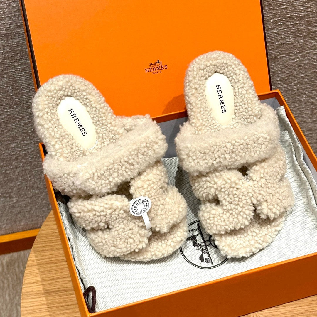 에르메스 CHYPRE 시프레 샌들 시어링