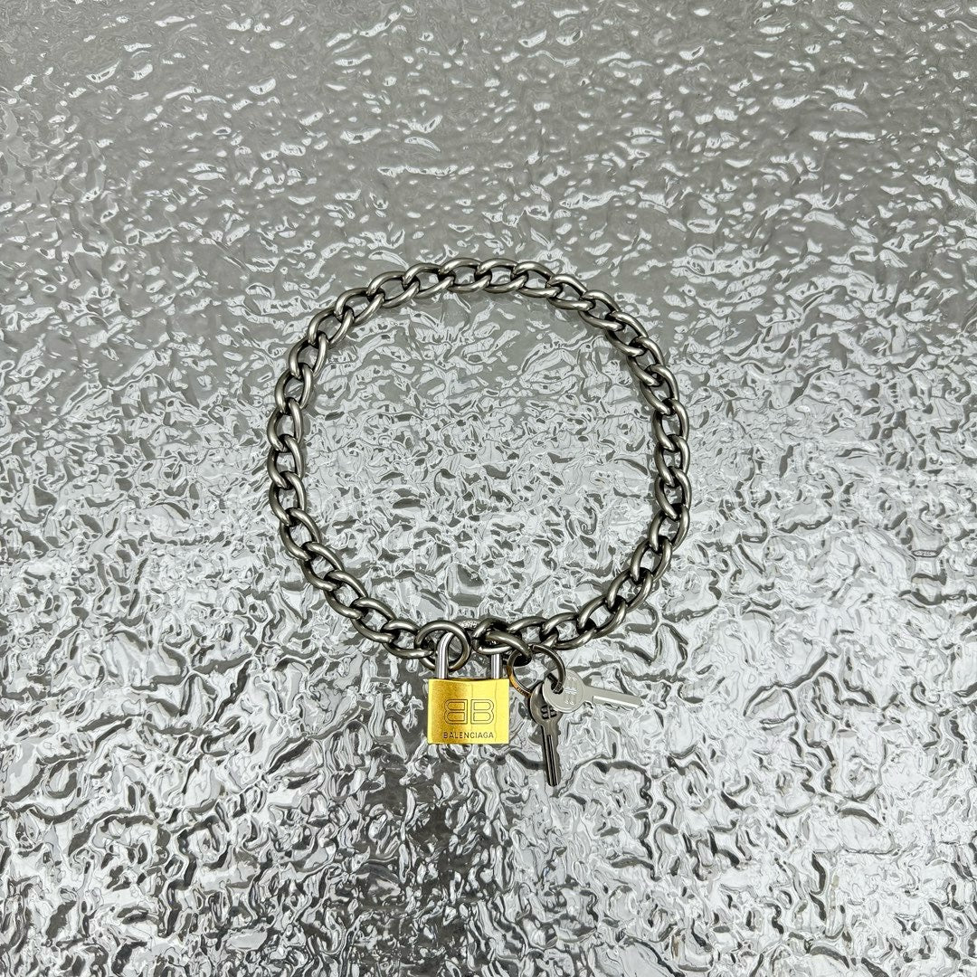 발렌시아가 락 키체인 브레이슬릿