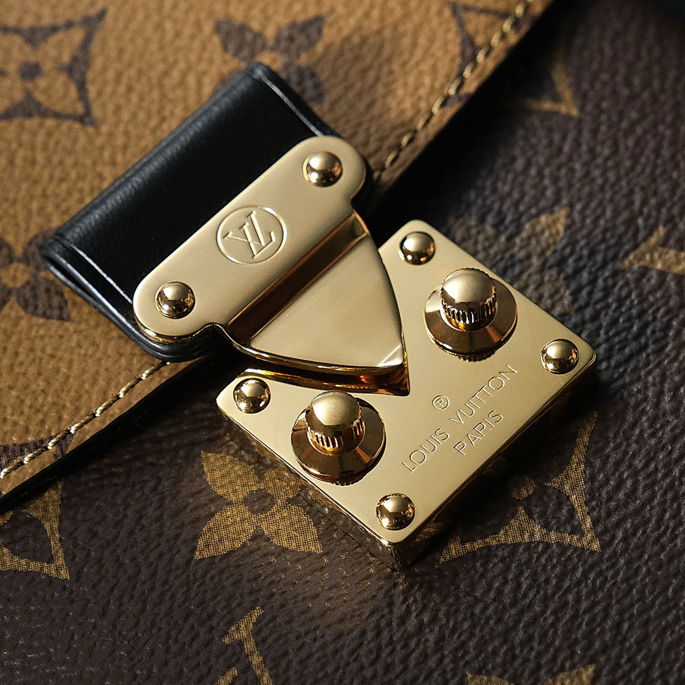 루이비통 카메라 박스 크로스백