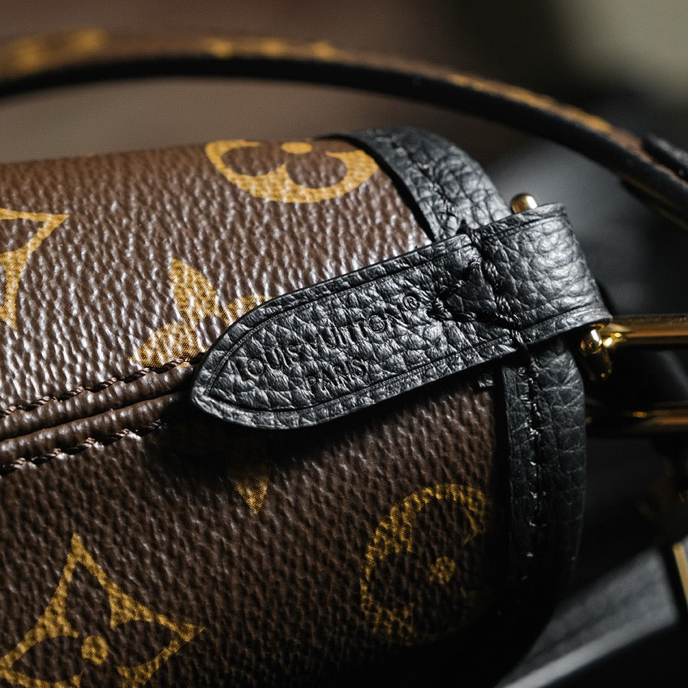 루이비통 네버풀 인사이드 아웃 BB