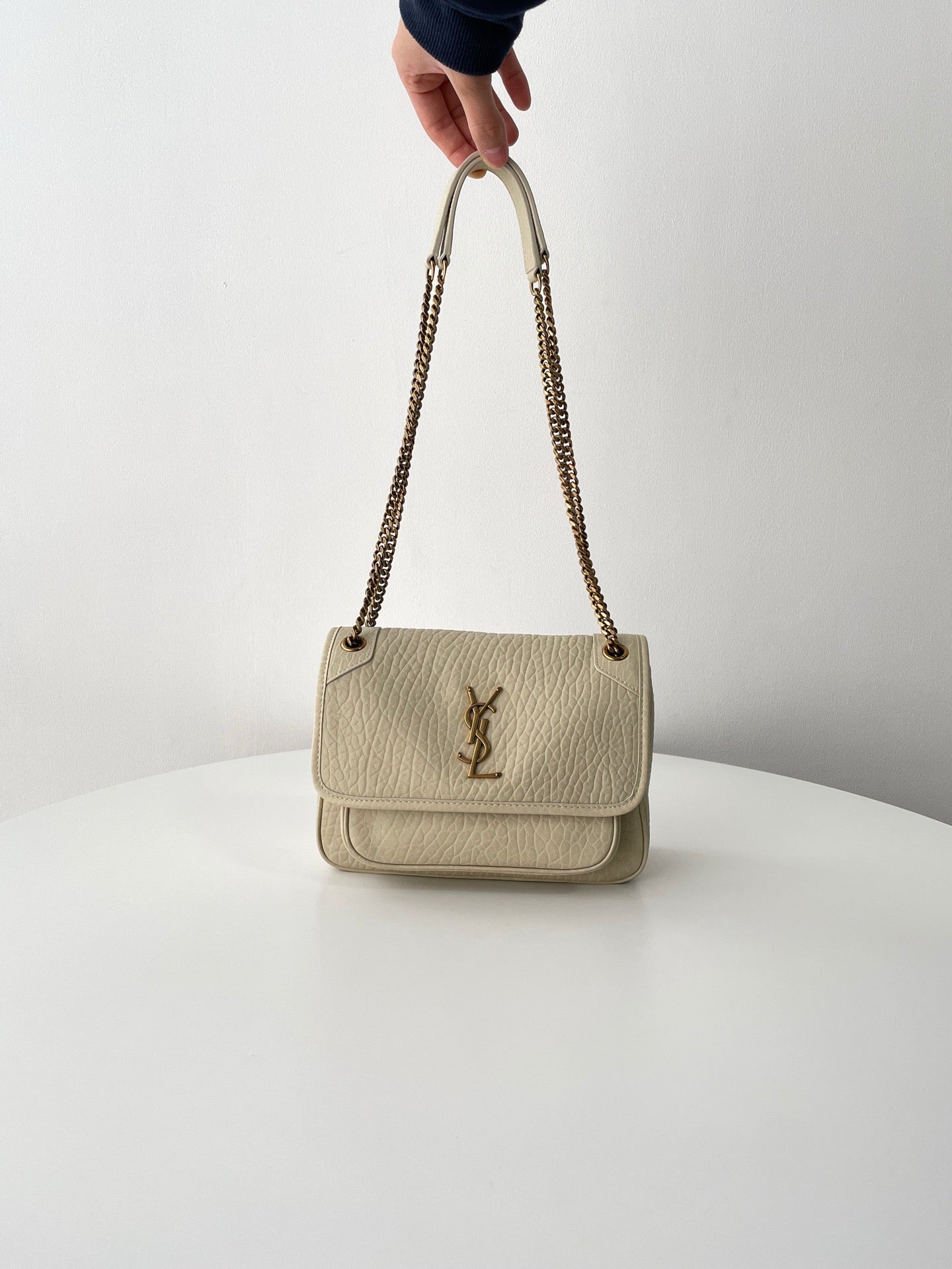 생로랑 니키백 그레인 램스킨  베이비