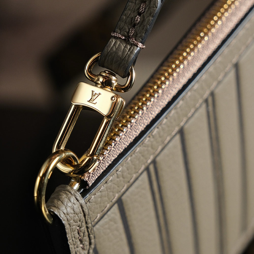 루이비통 네버풀 인사이드 아웃 BB