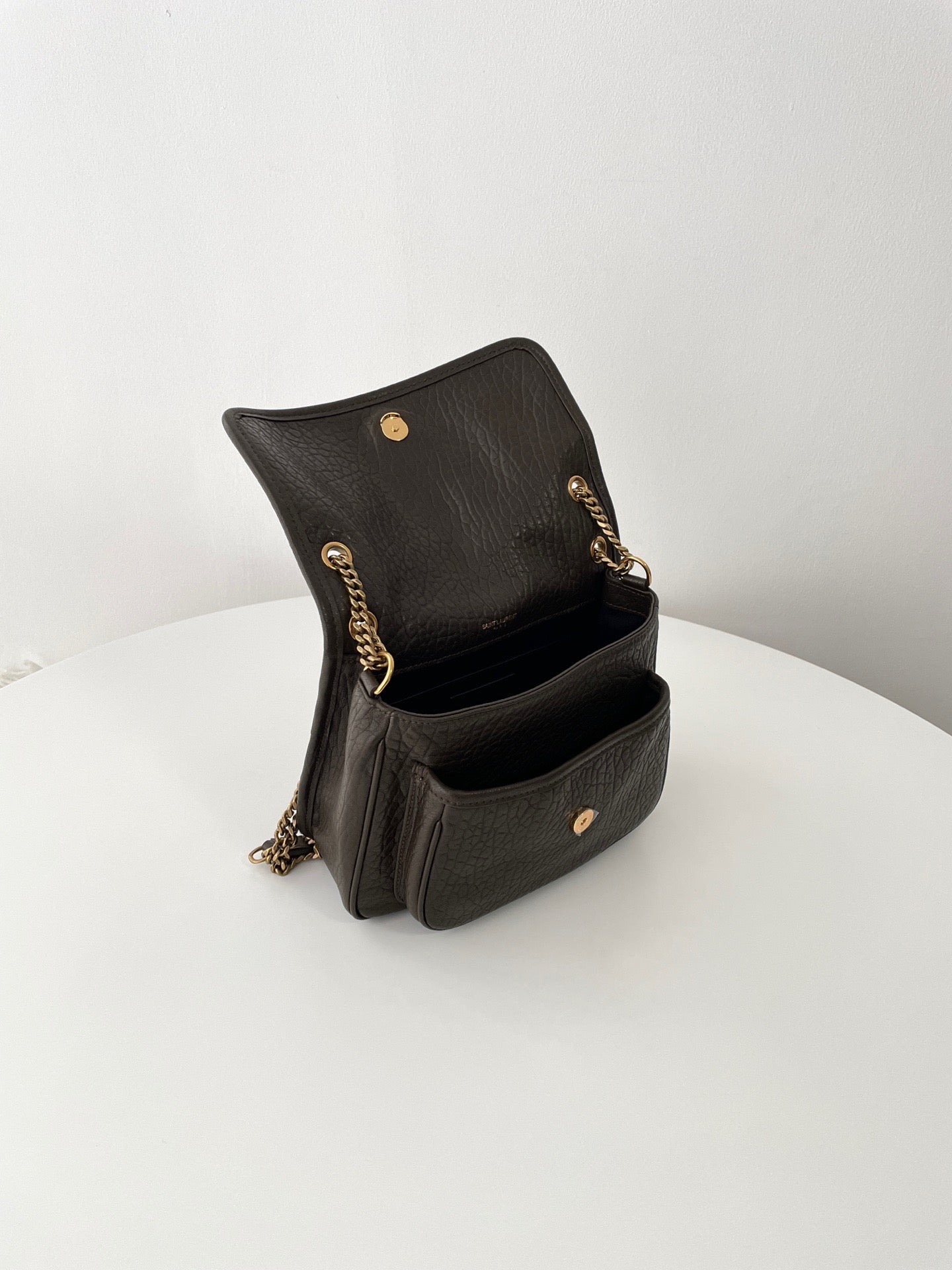 생로랑 니키백 그레인 램스킨  베이비