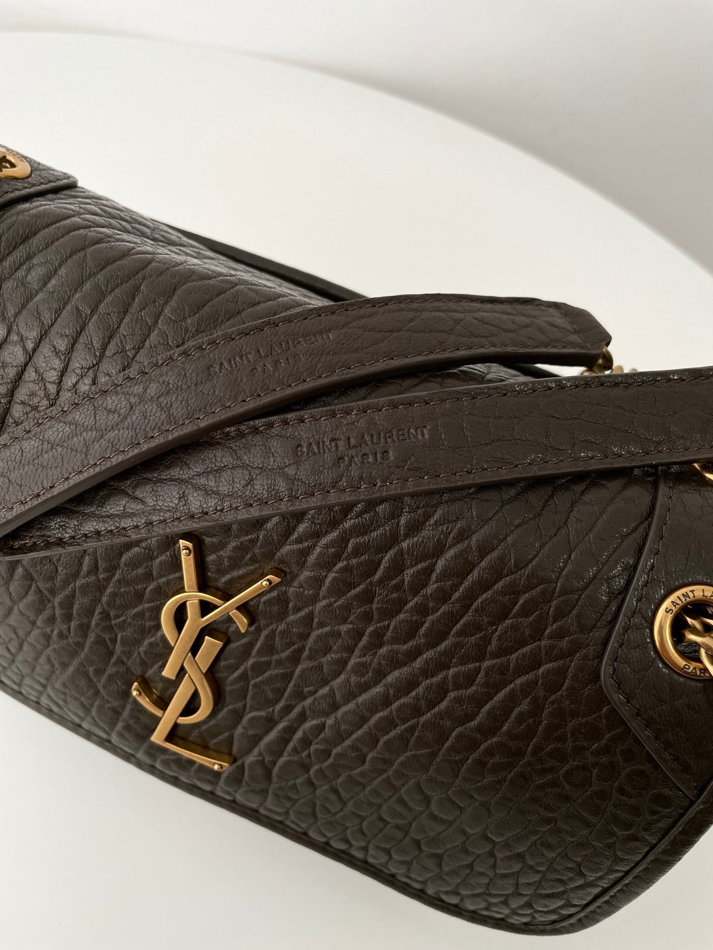 생로랑 니키백 그레인 램스킨  베이비