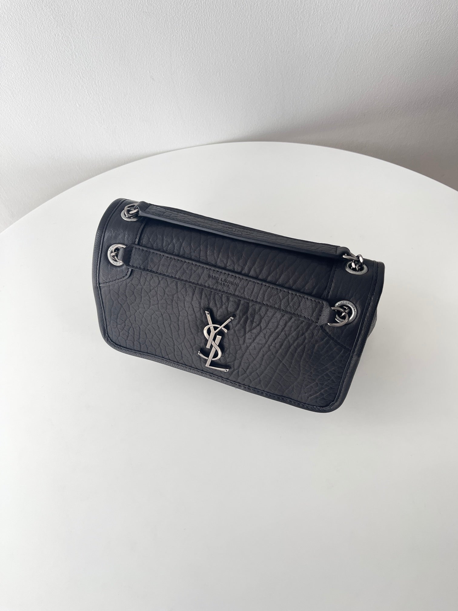 생로랑 니키백 그레인 램스킨  베이비