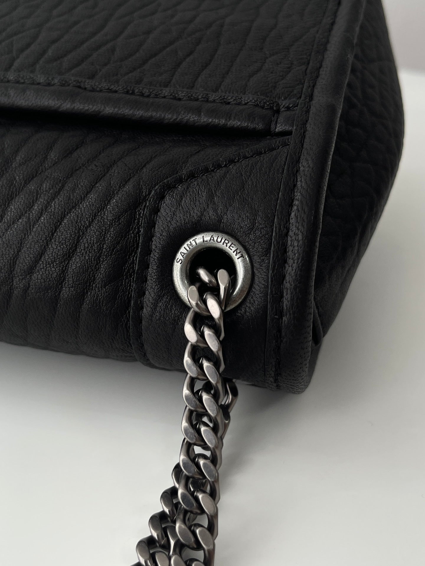 생로랑 니키백 그레인 램스킨  베이비