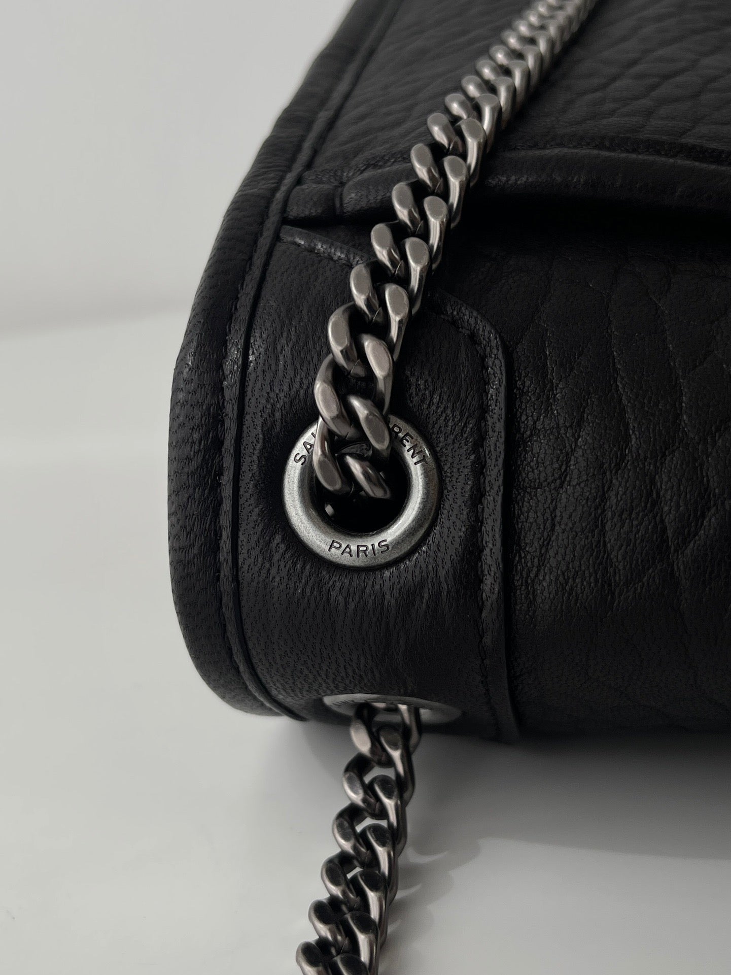 생로랑 니키백 그레인 램스킨  베이비