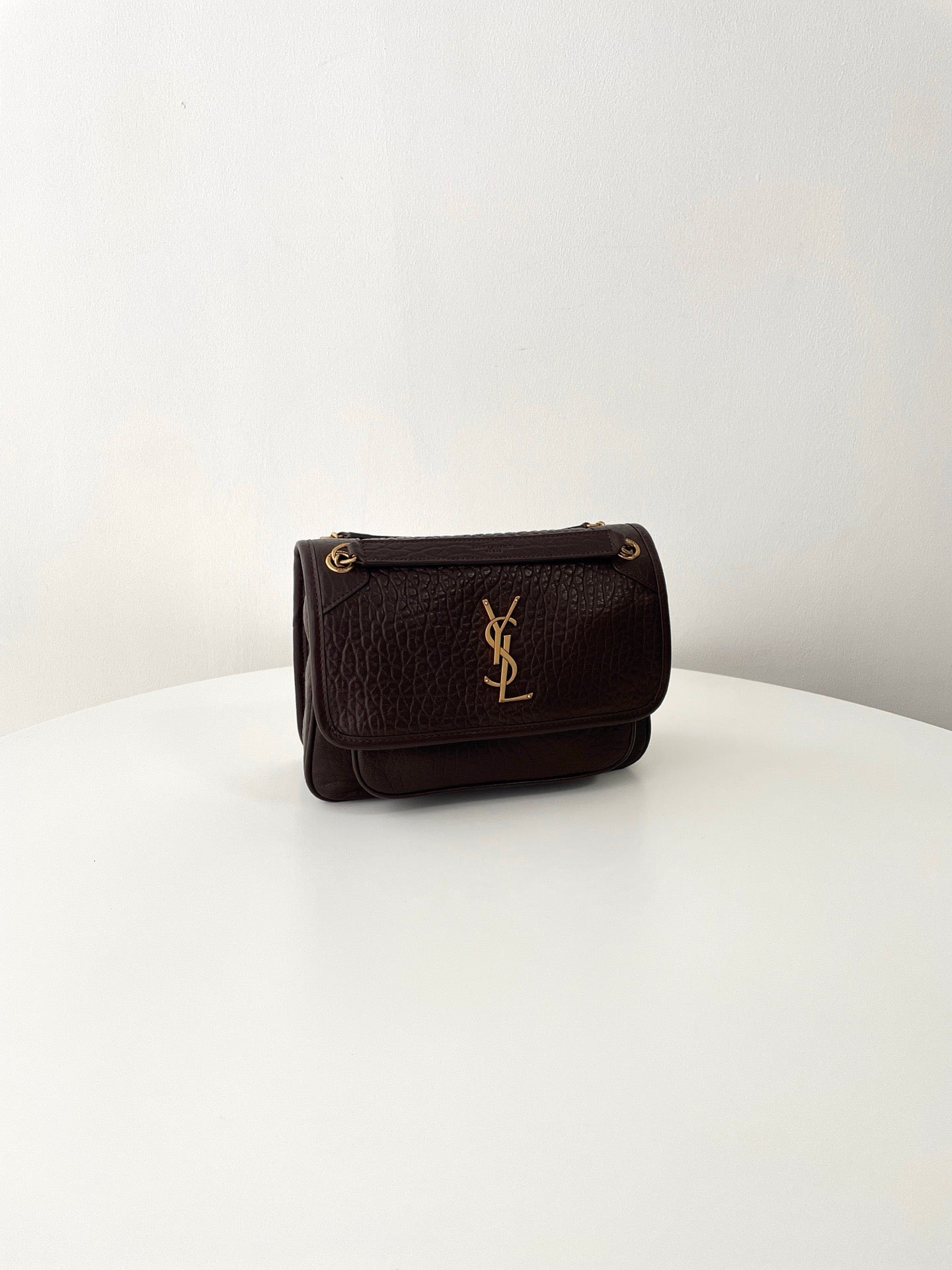 생로랑 니키백 그레인 램스킨  베이비