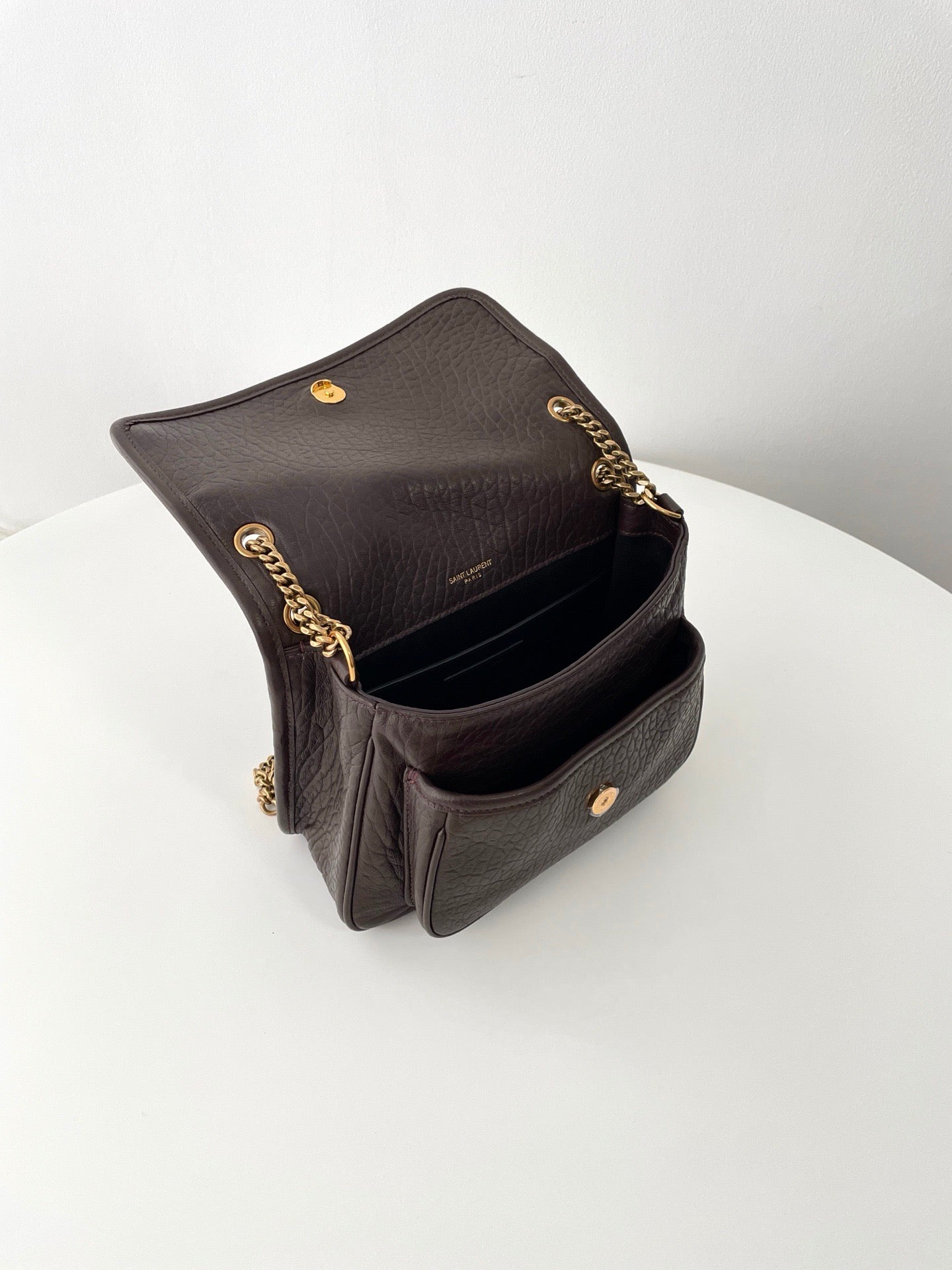 생로랑 니키백 그레인 램스킨  베이비