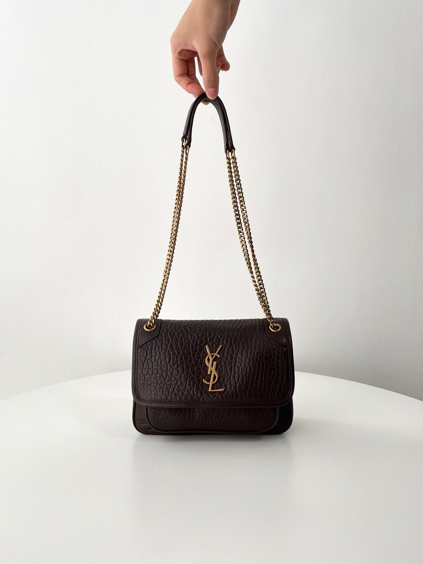 생로랑 니키백 그레인 램스킨  베이비