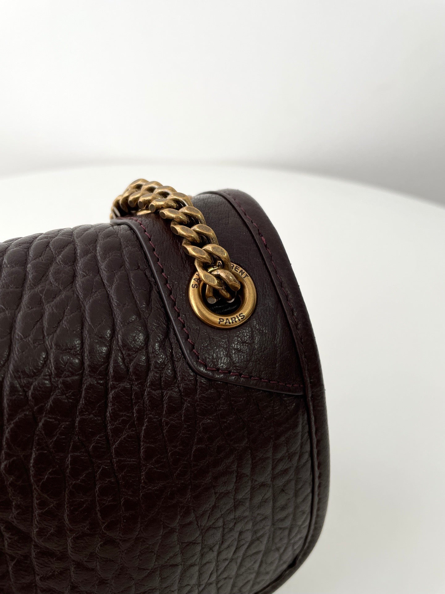 생로랑 니키백 그레인 램스킨  베이비