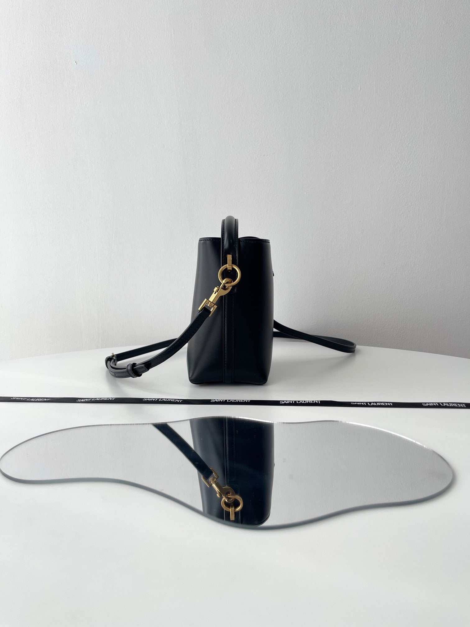 생로랑 LE 37 버킷백 미니