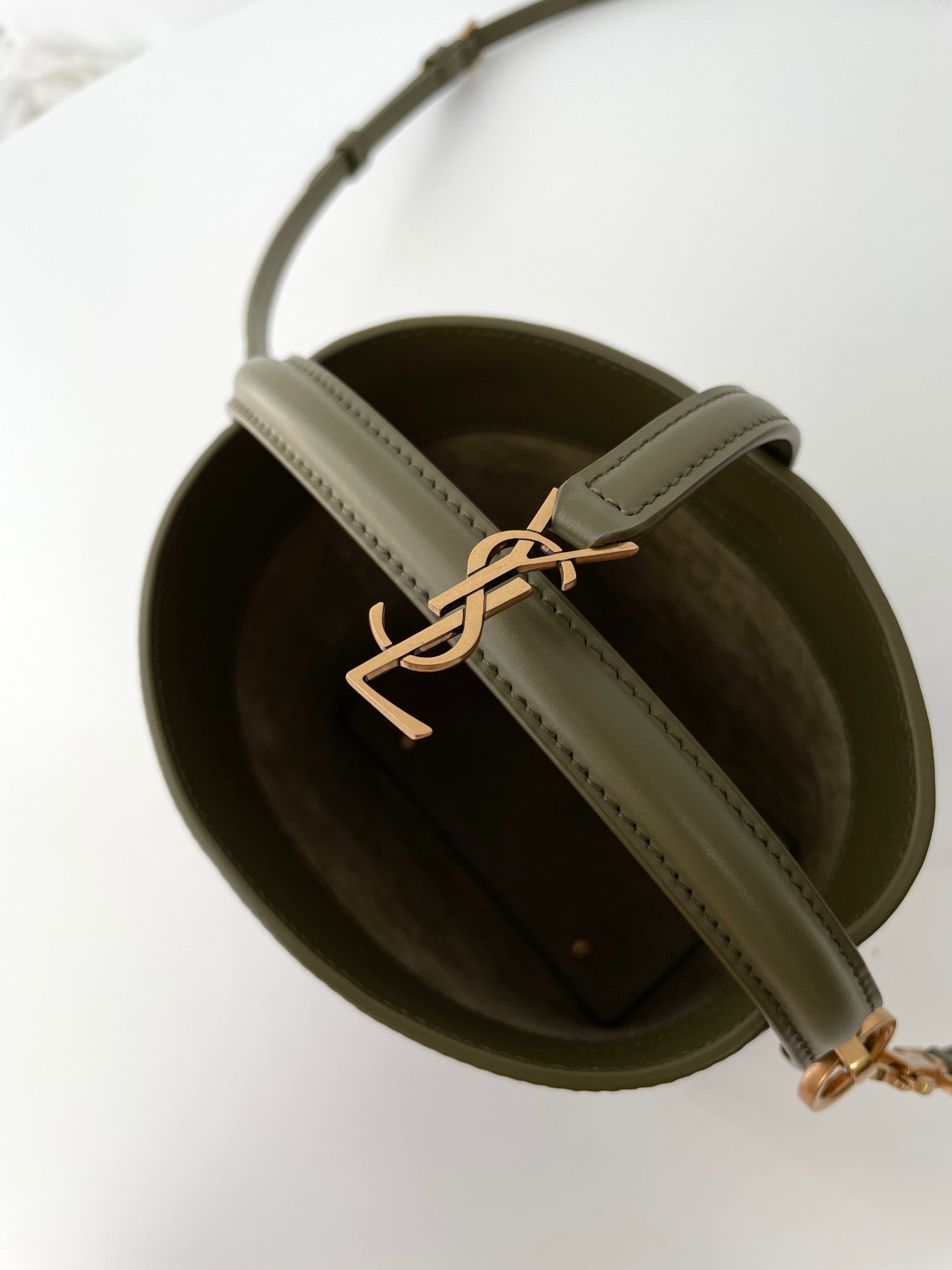 생로랑 LE 37 버킷백 미니