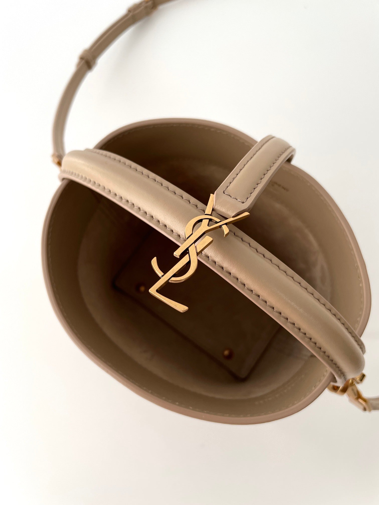 생로랑 LE 37 버킷백 미니