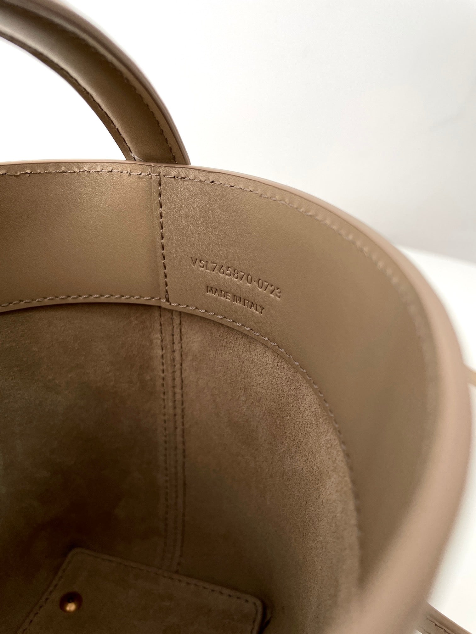 생로랑 LE 37 버킷백 미니