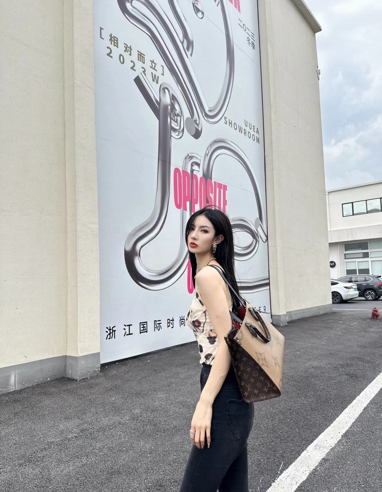 루이비통 온더고 토트백 MM